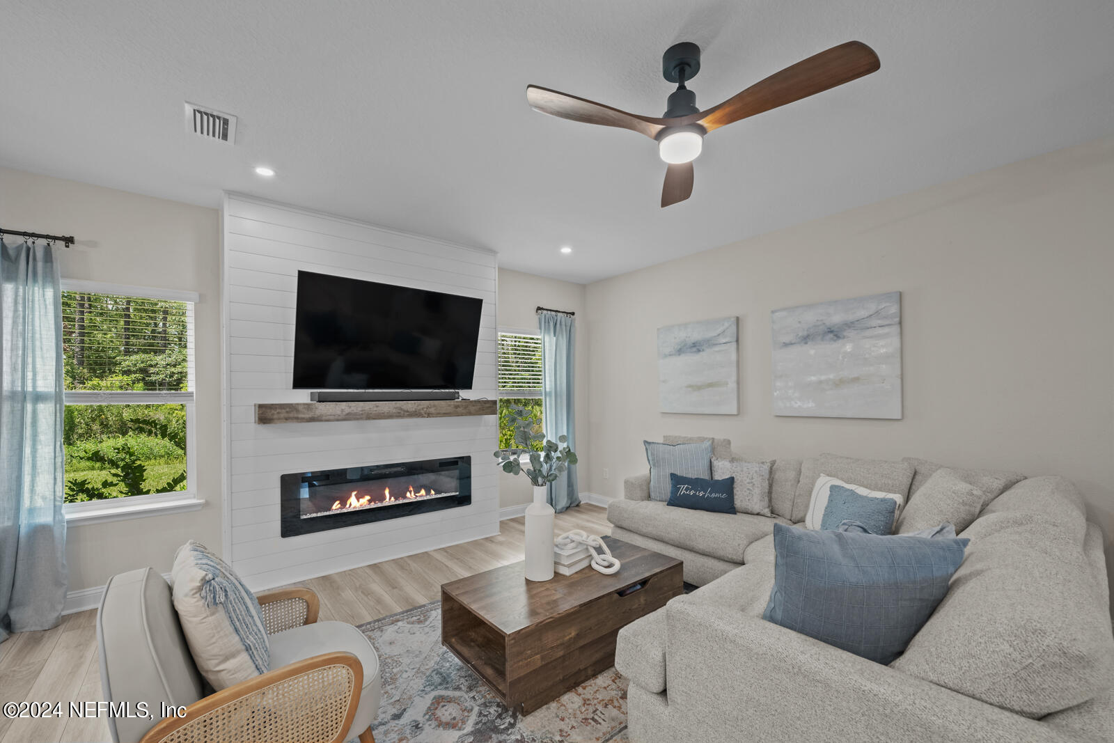 124 MEADOW CREEK Drive, St. Johns