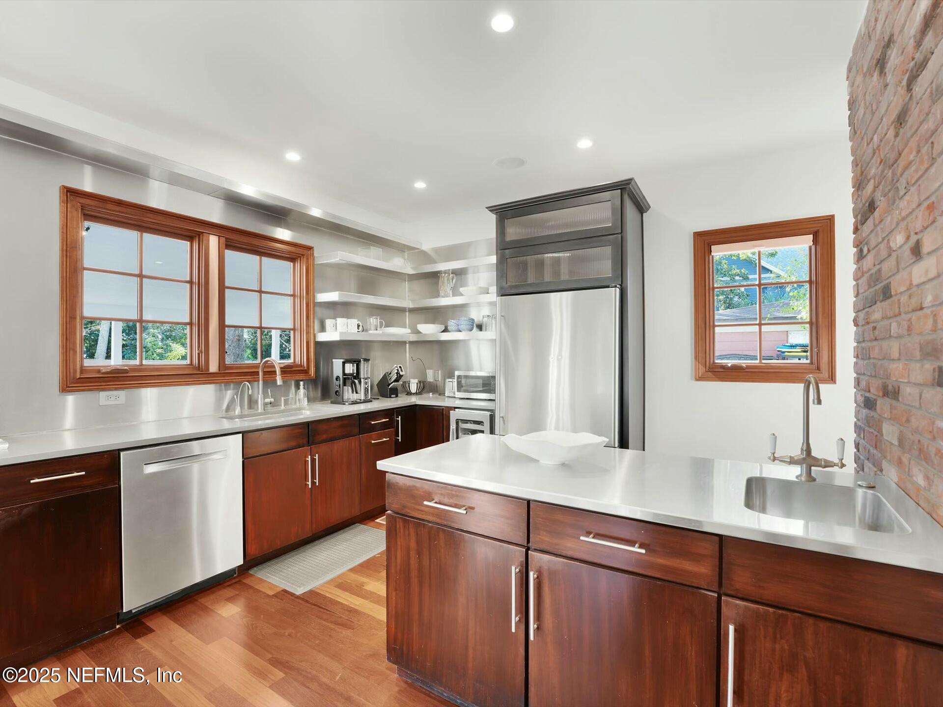 322 6TH Street