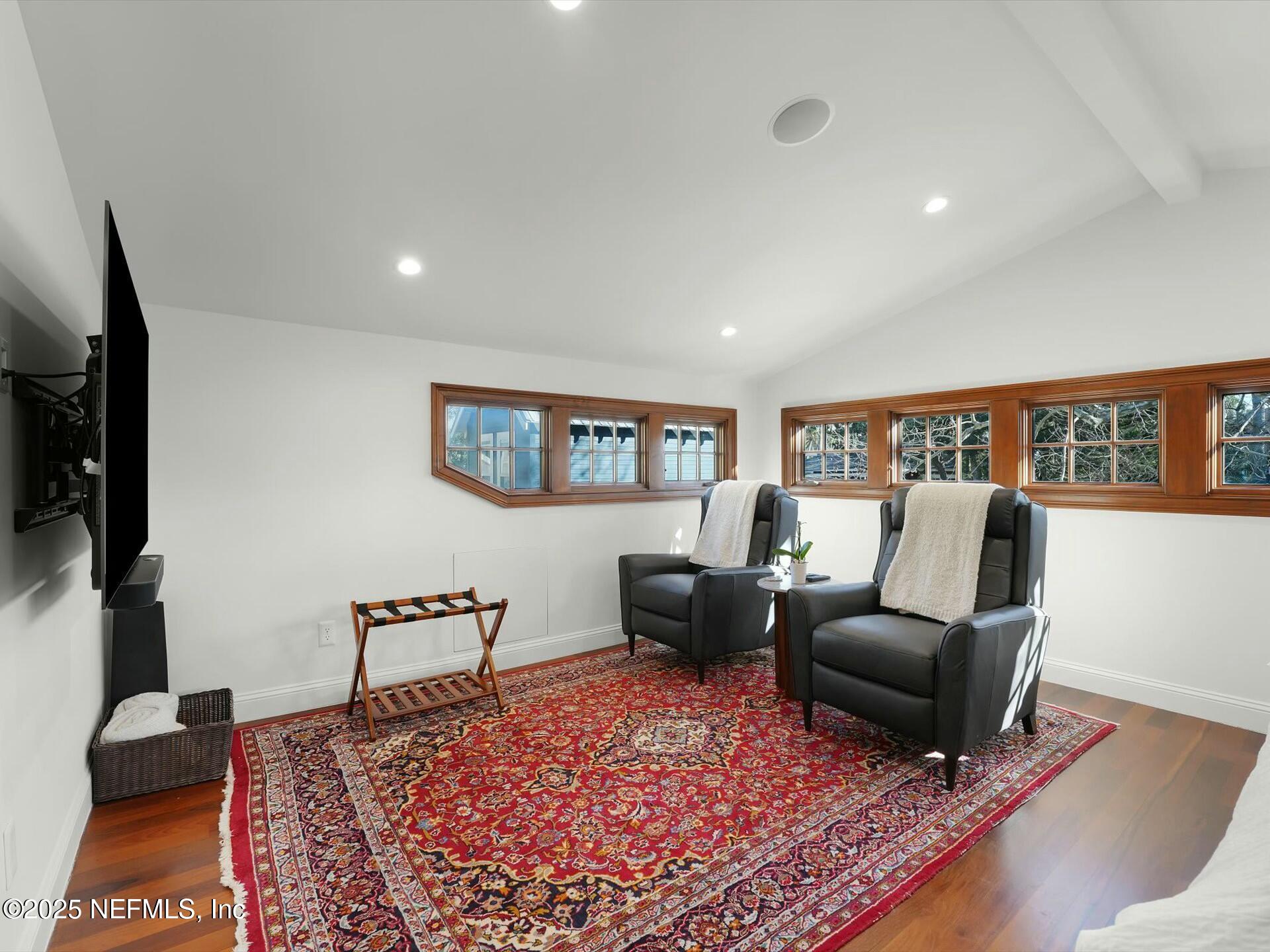 322 6TH Street