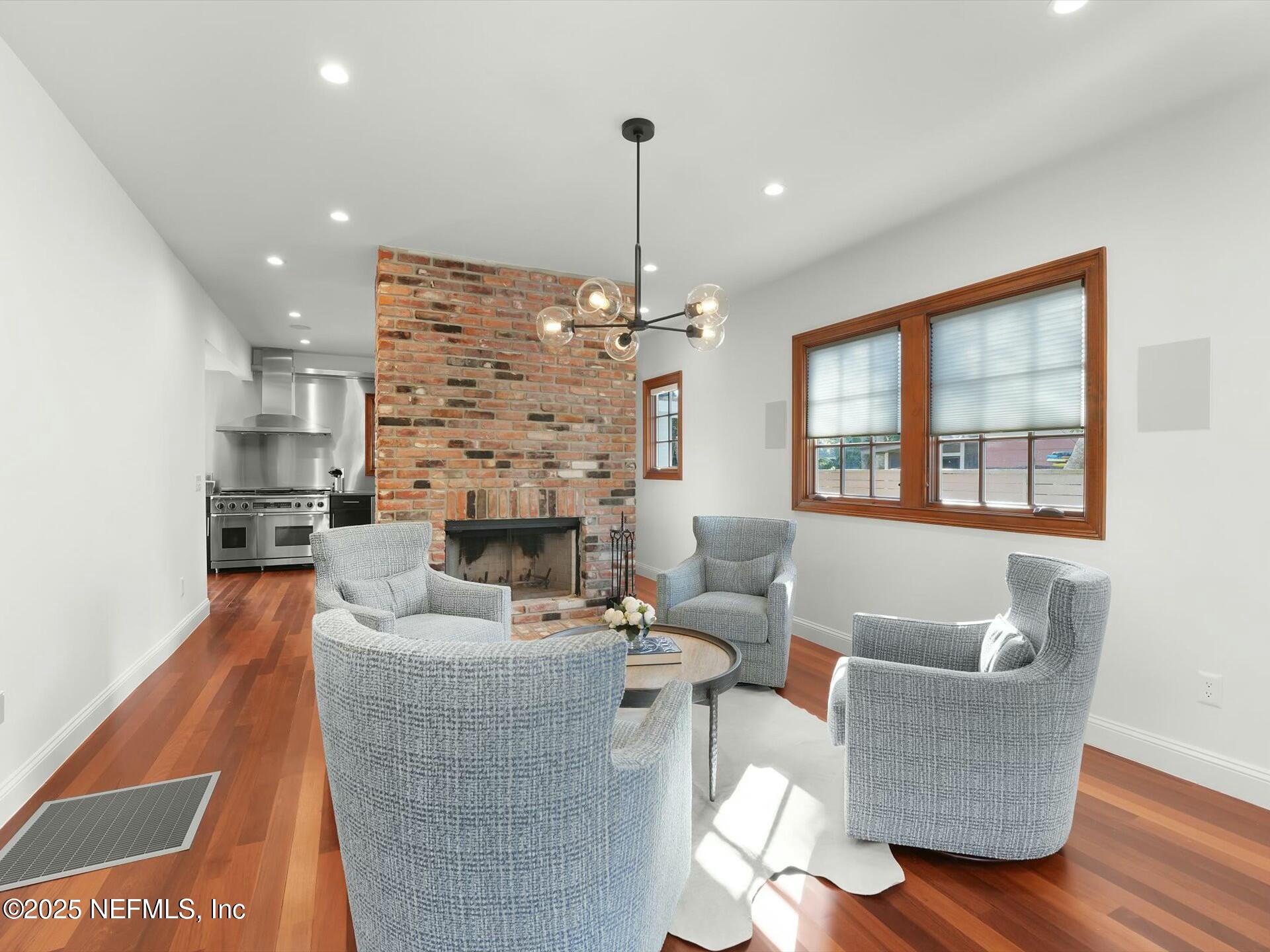 322 6TH Street