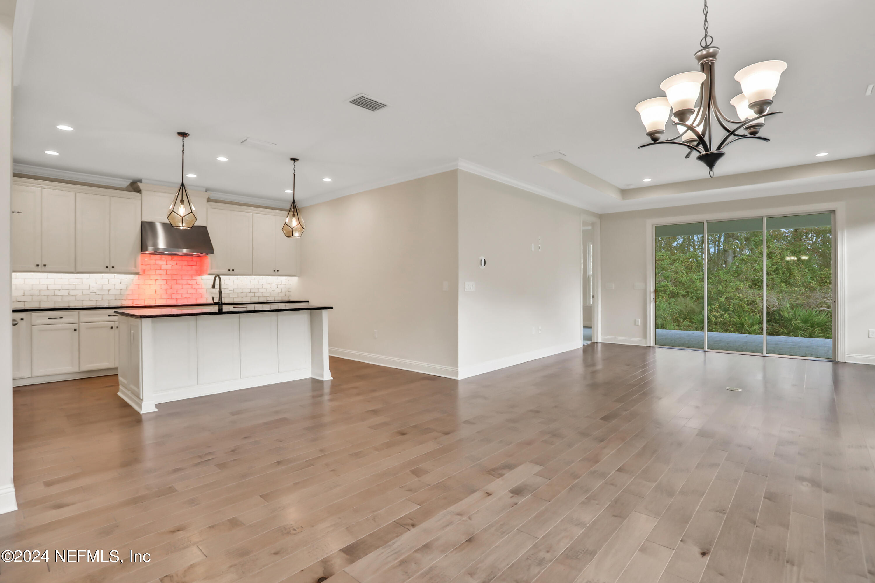 10077 FILAMENT Boulevard