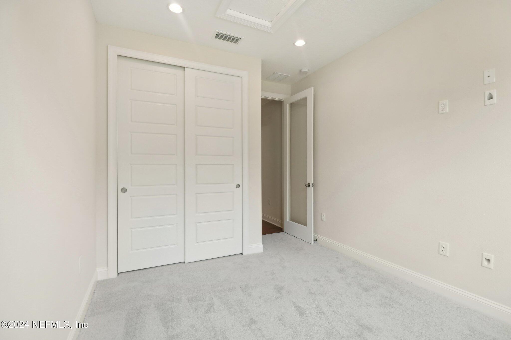 10077 FILAMENT Boulevard