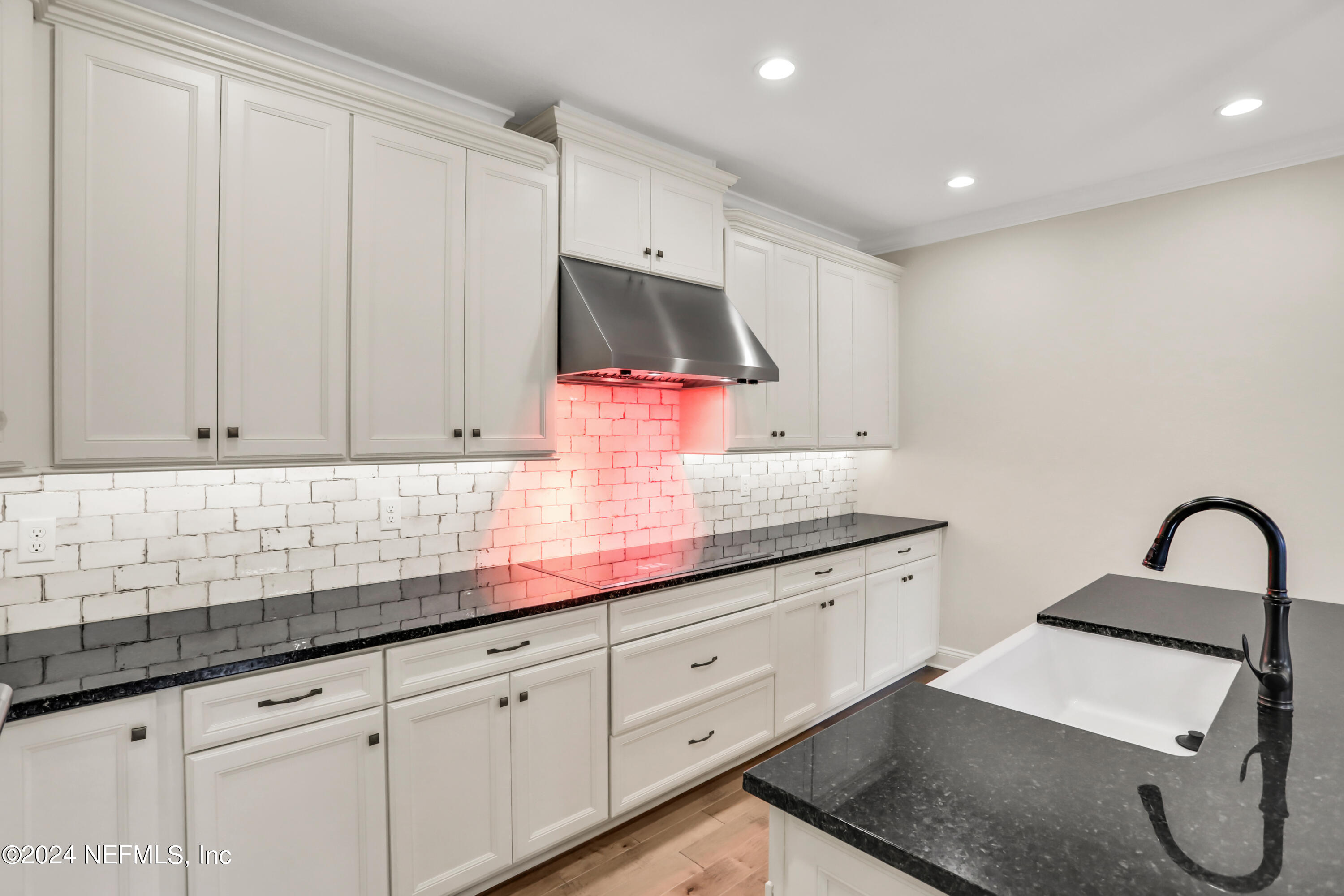 10077 FILAMENT Boulevard