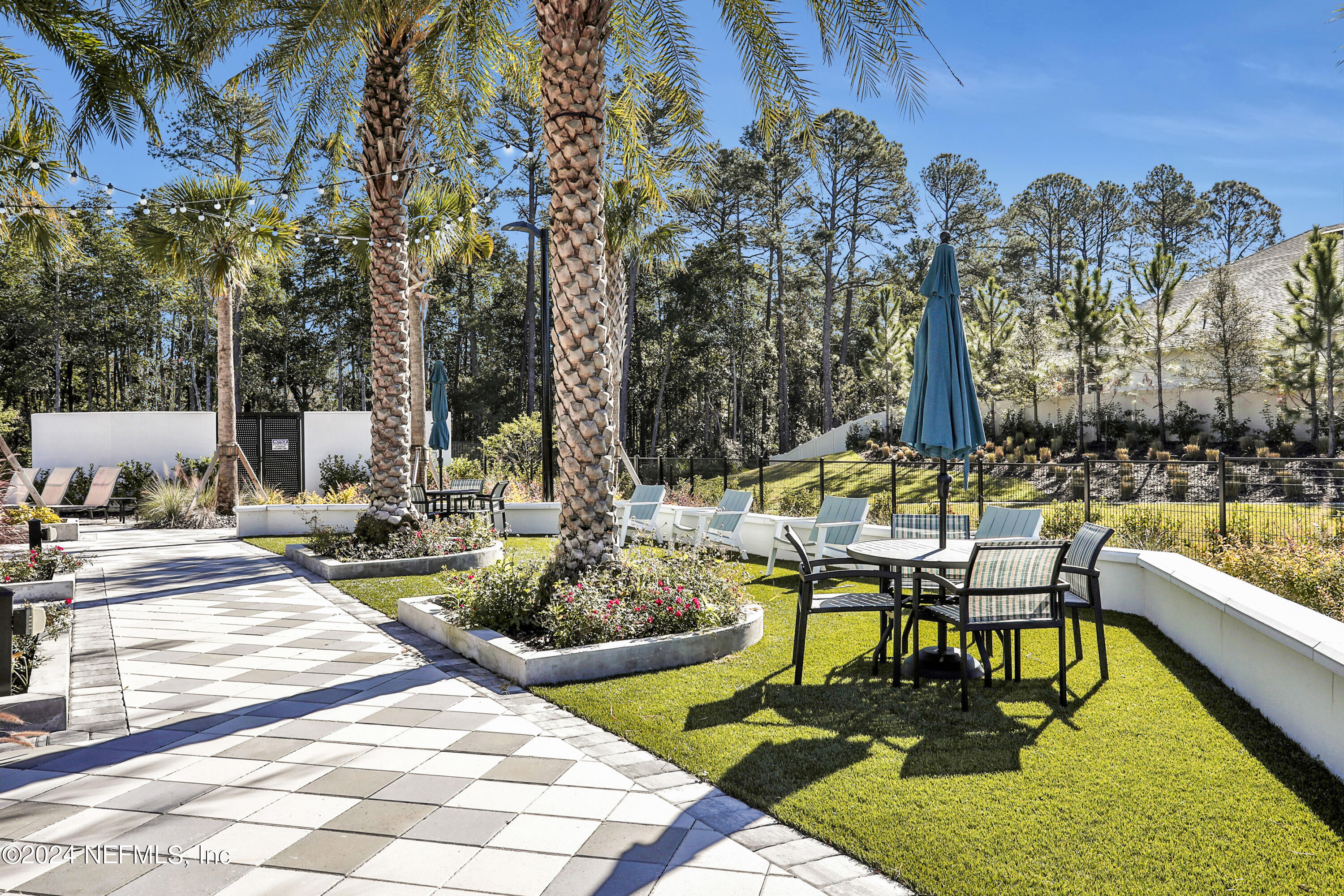 10077 FILAMENT Boulevard