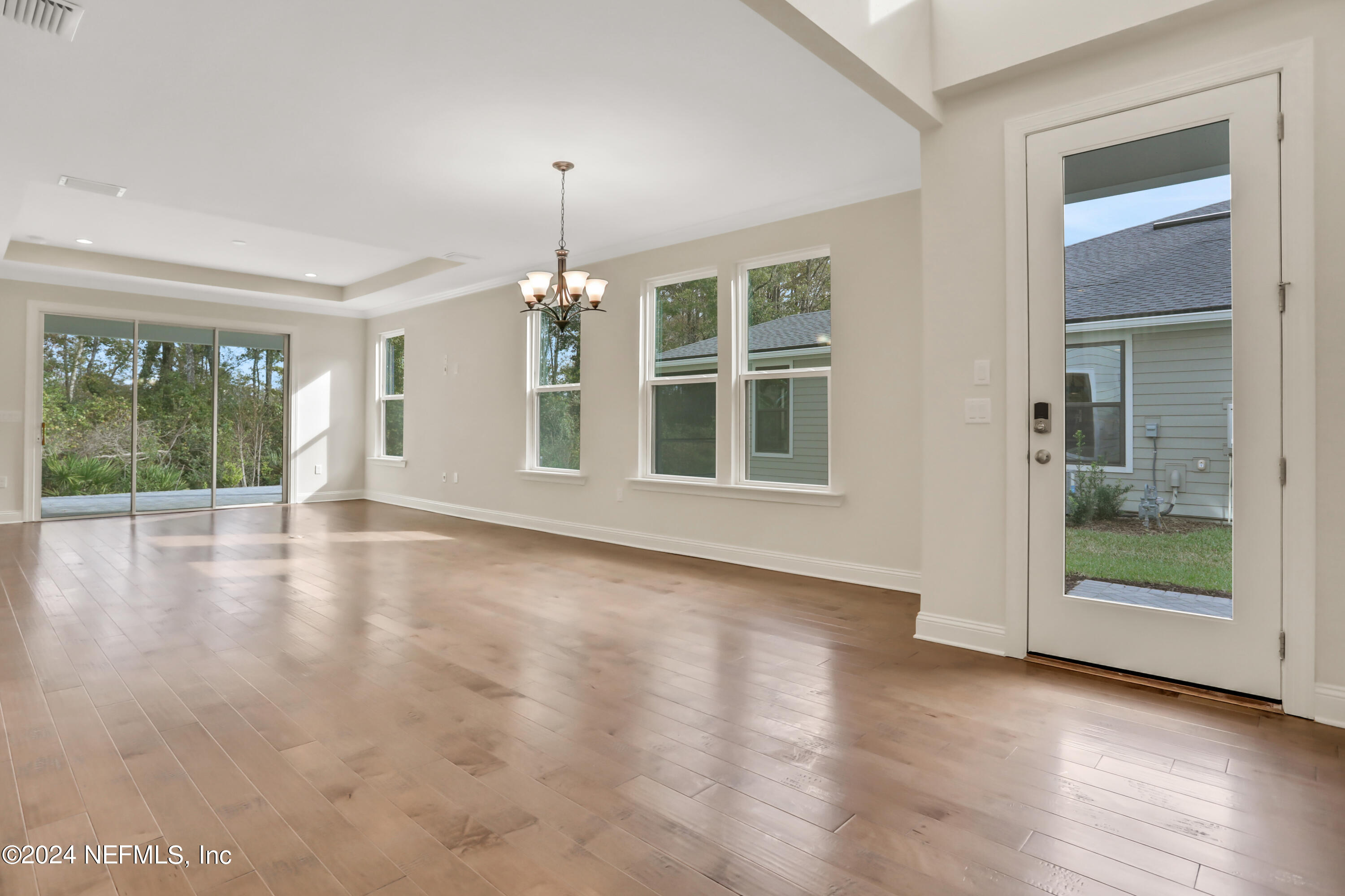 10077 FILAMENT Boulevard