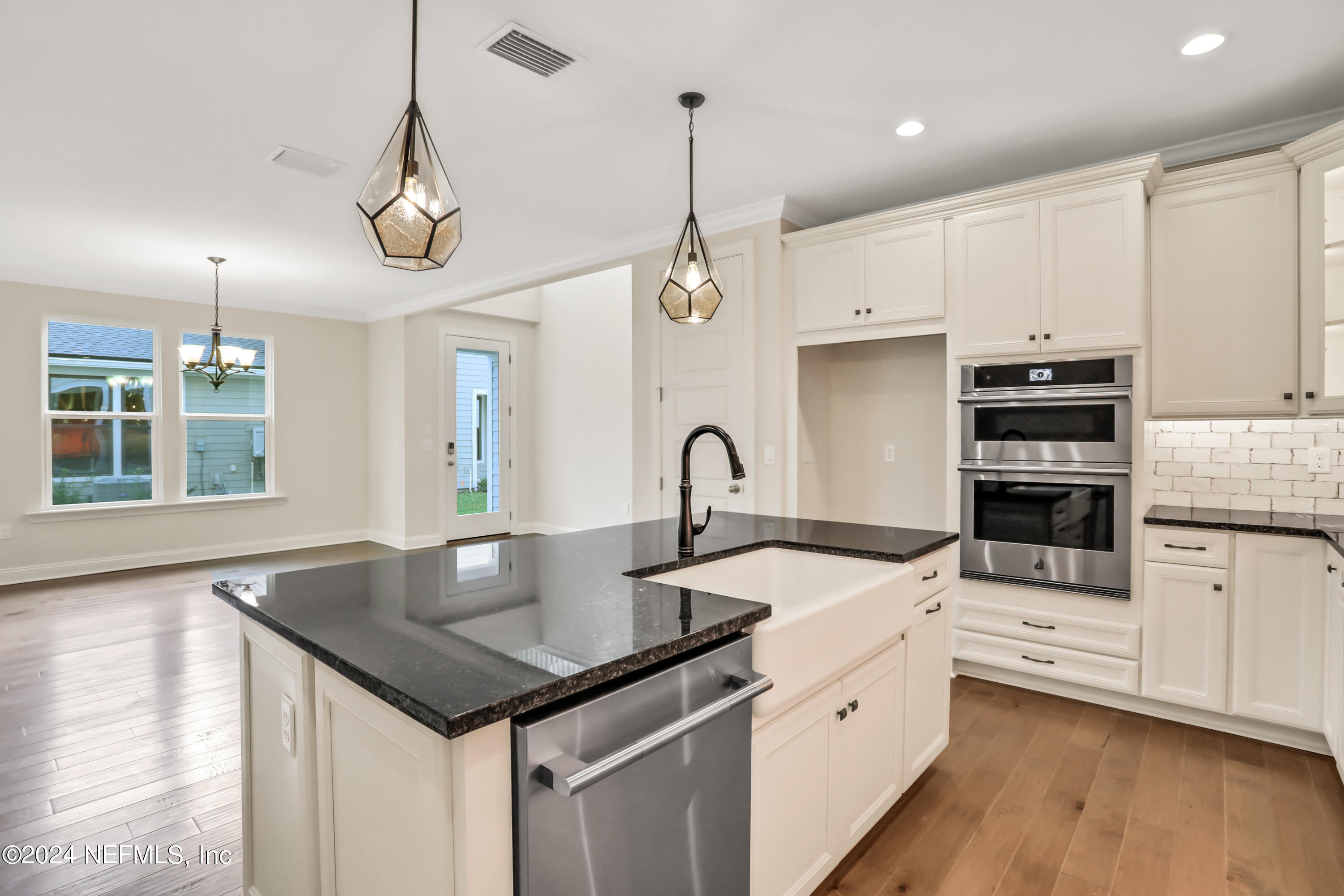 10077 FILAMENT Boulevard