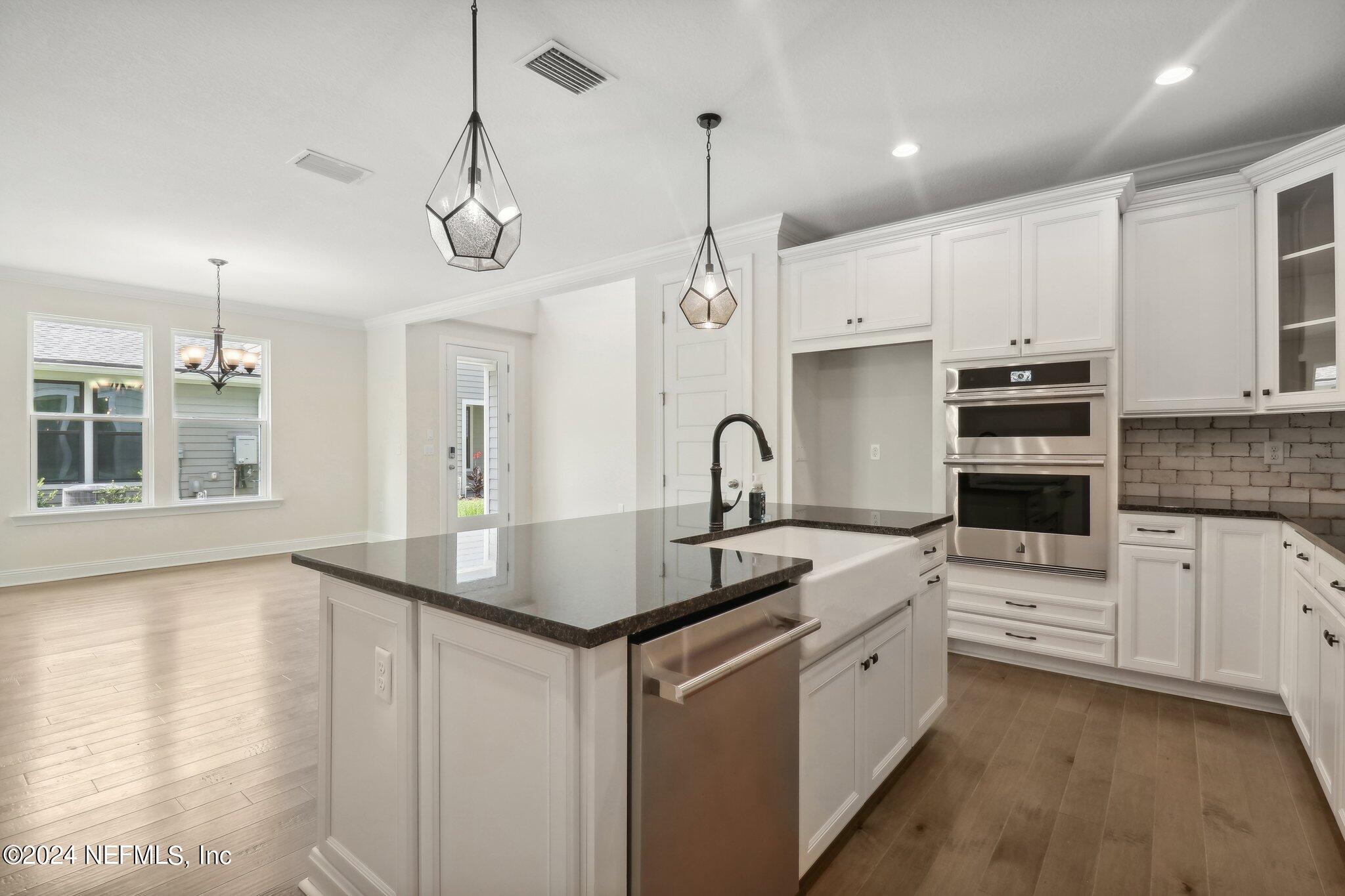 10077 FILAMENT Boulevard