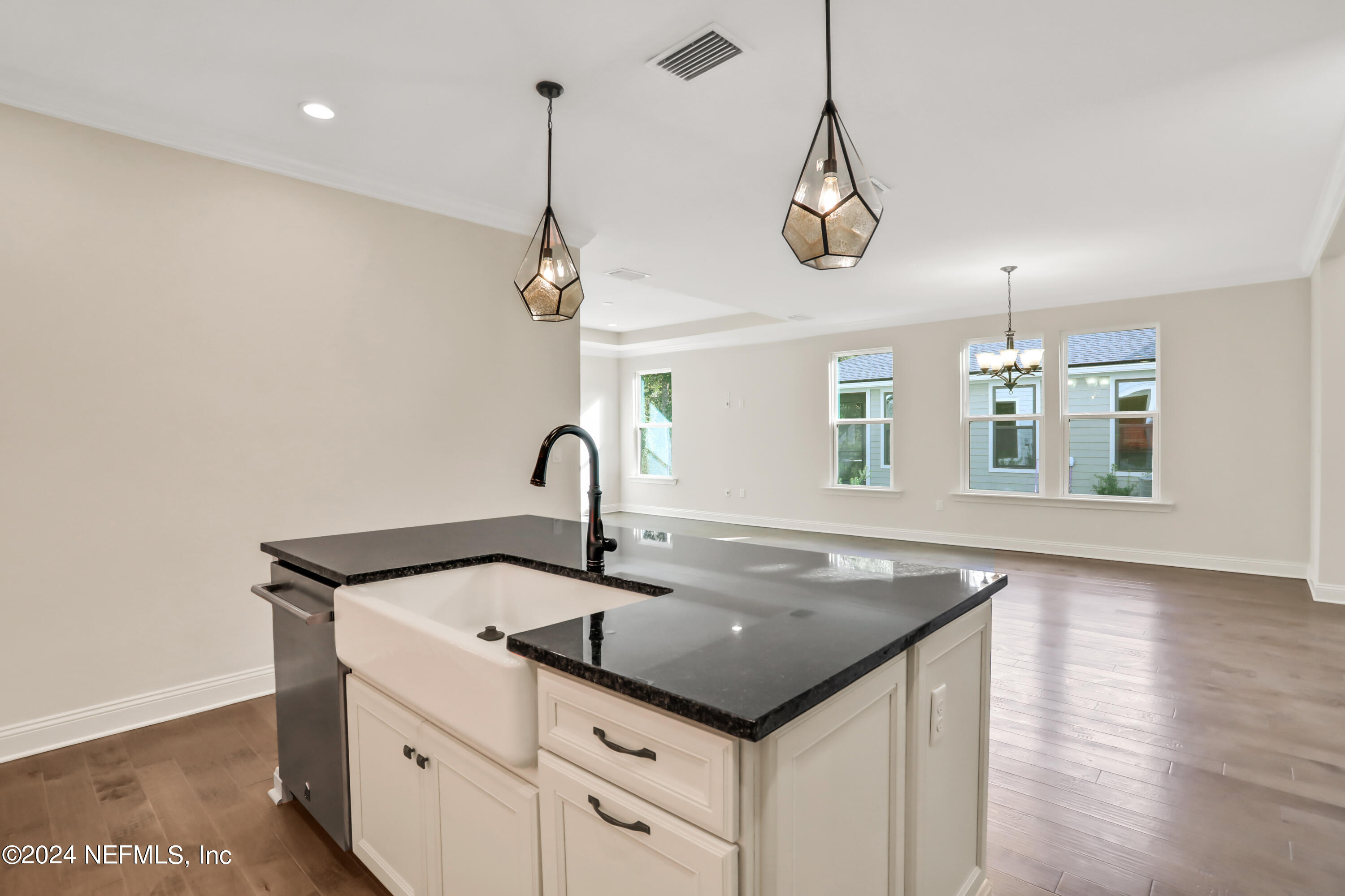 10077 FILAMENT Boulevard