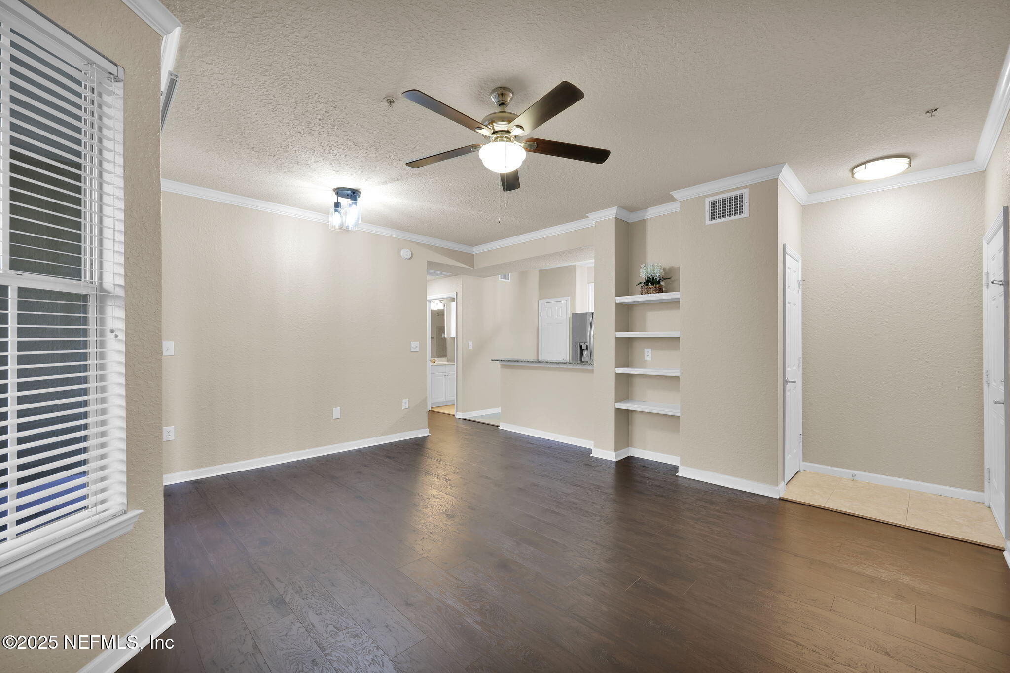 8539 GATE Parkway W, 624