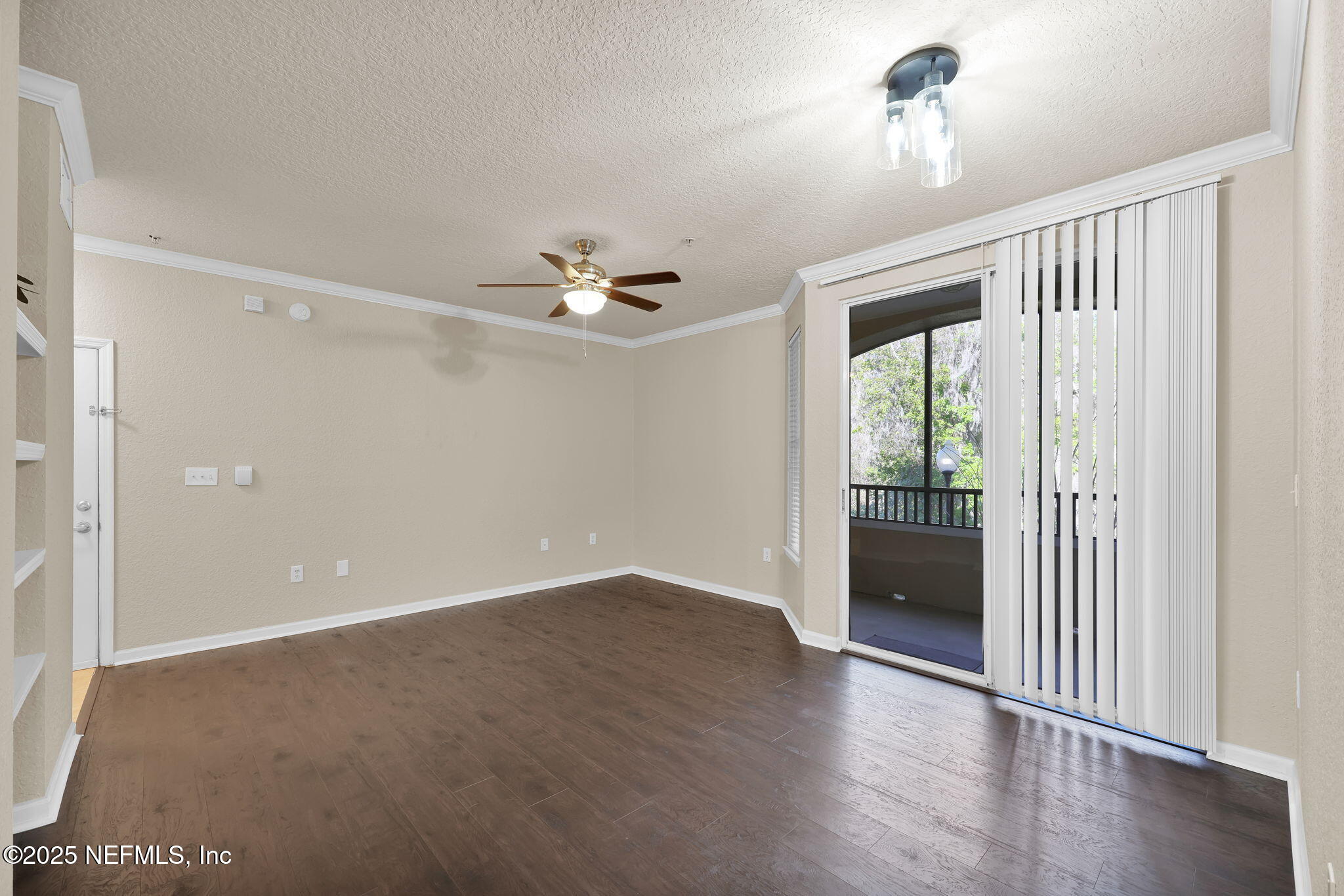 8539 GATE Parkway W, 624