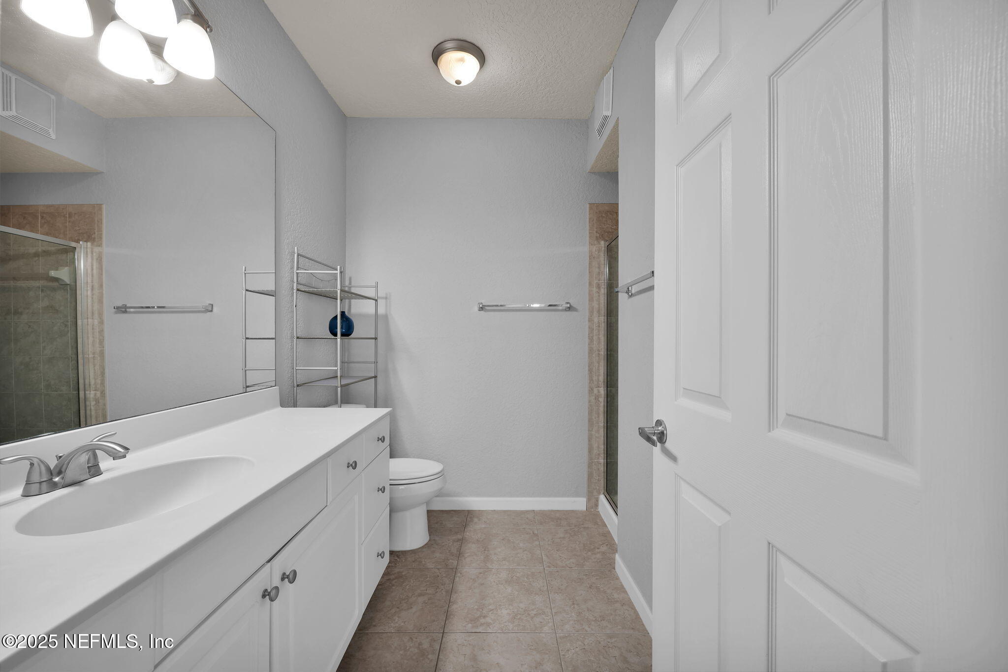 8539 GATE Parkway W, 624