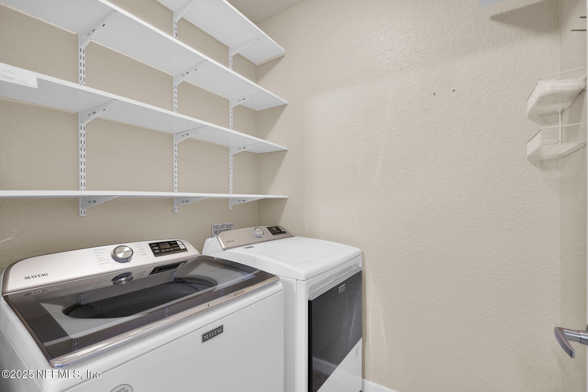 8539 GATE Parkway W, 624