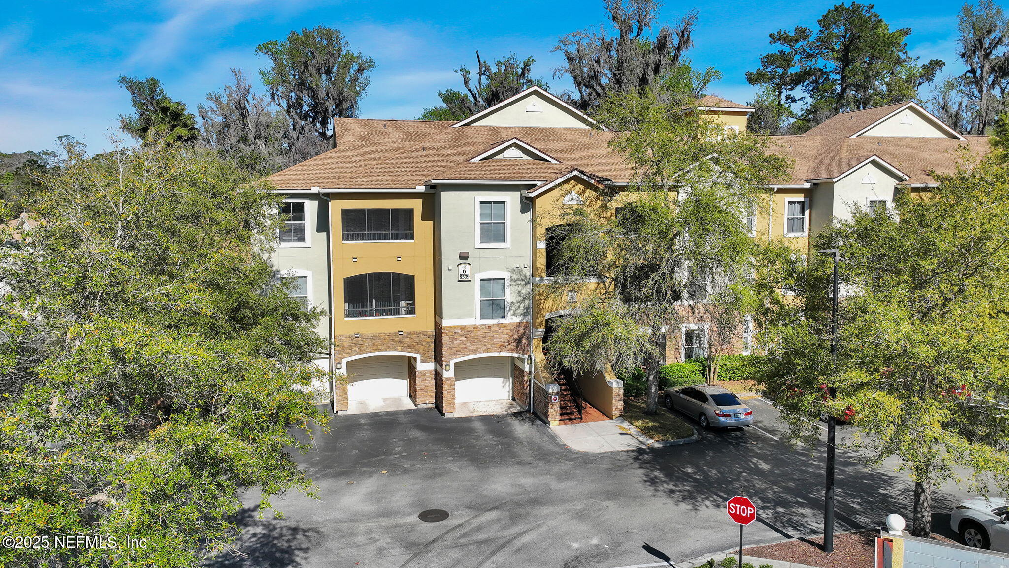 8539 GATE Parkway W, 624