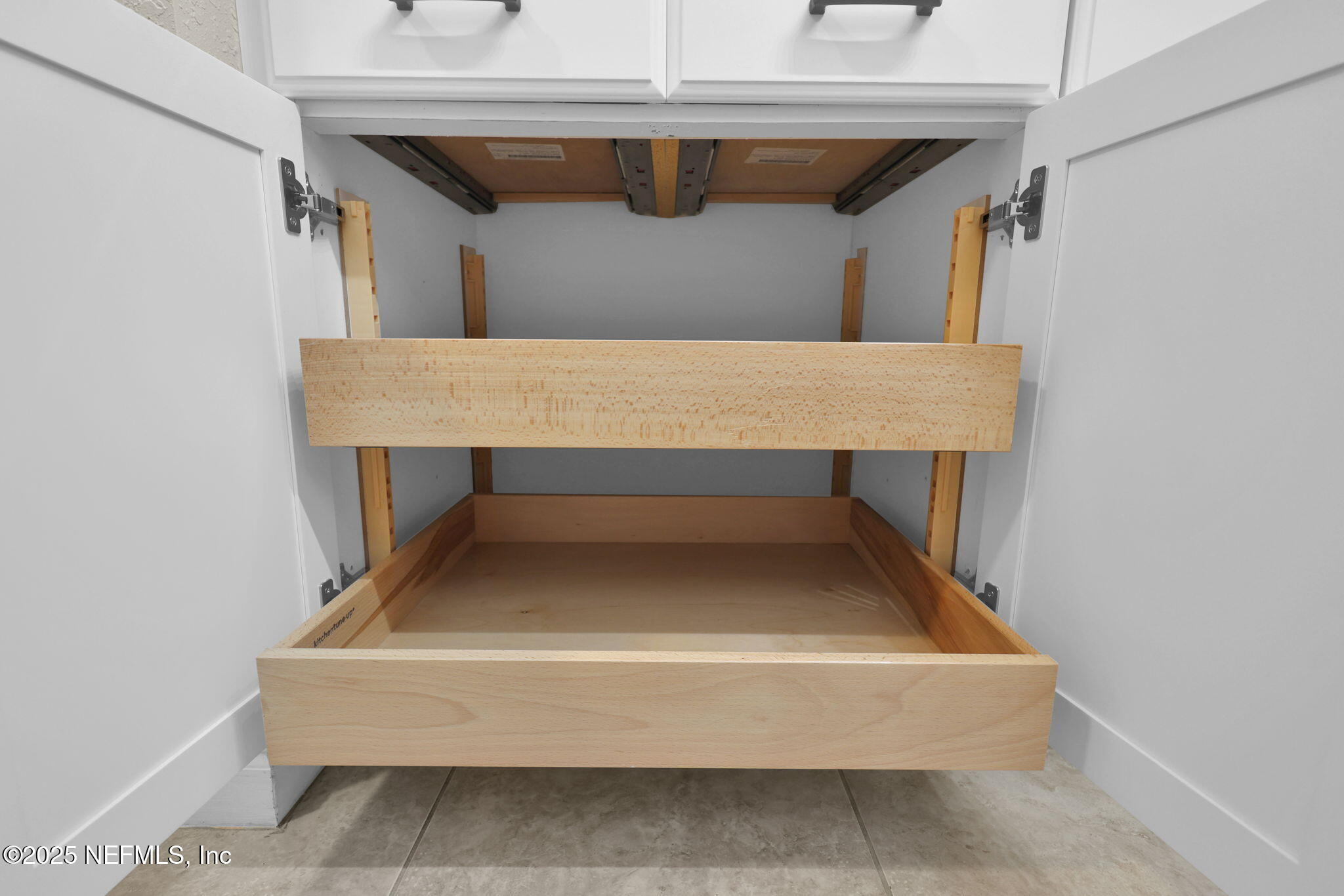 8539 GATE Parkway W, 624