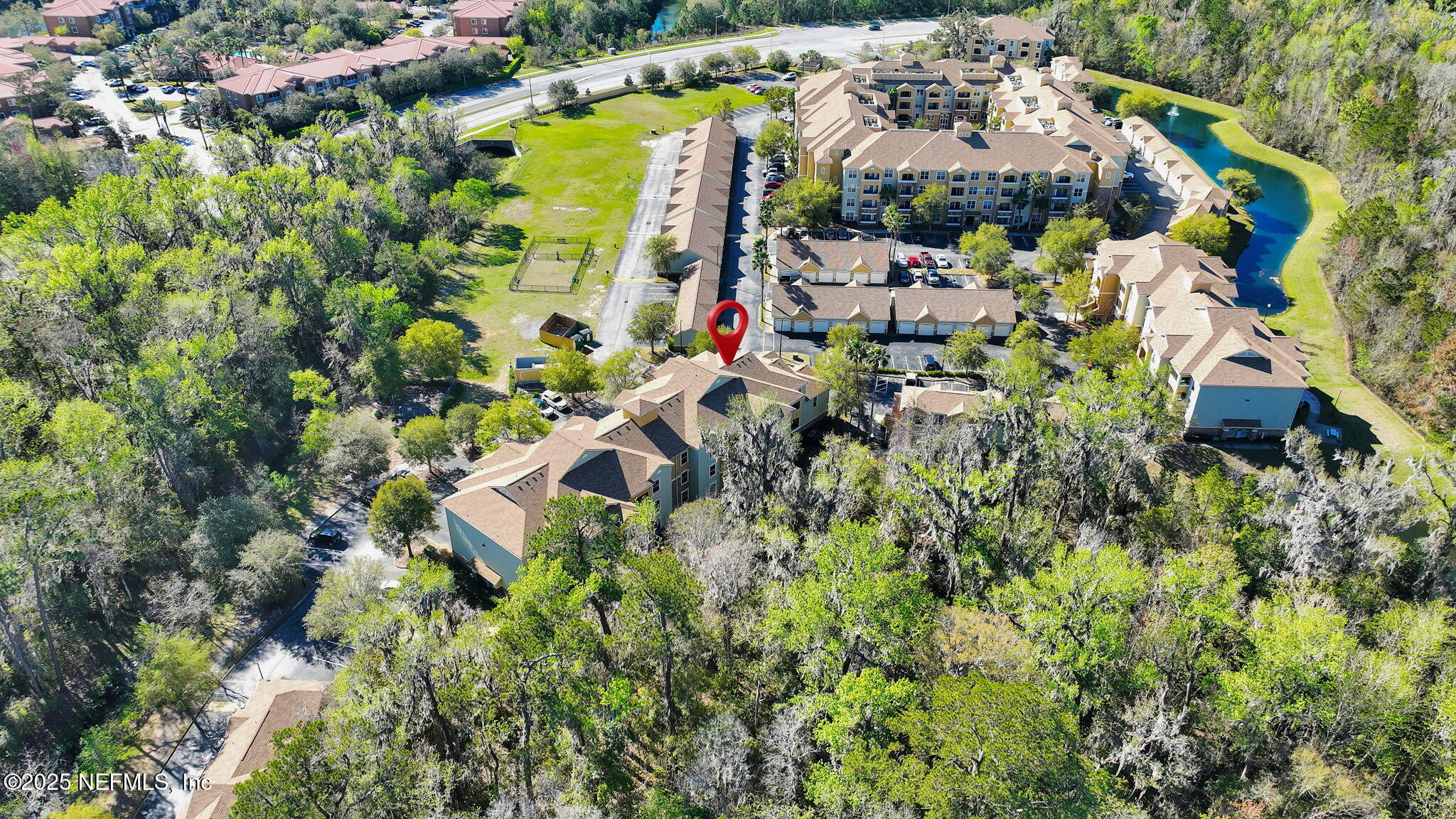 8539 GATE Parkway W, 624