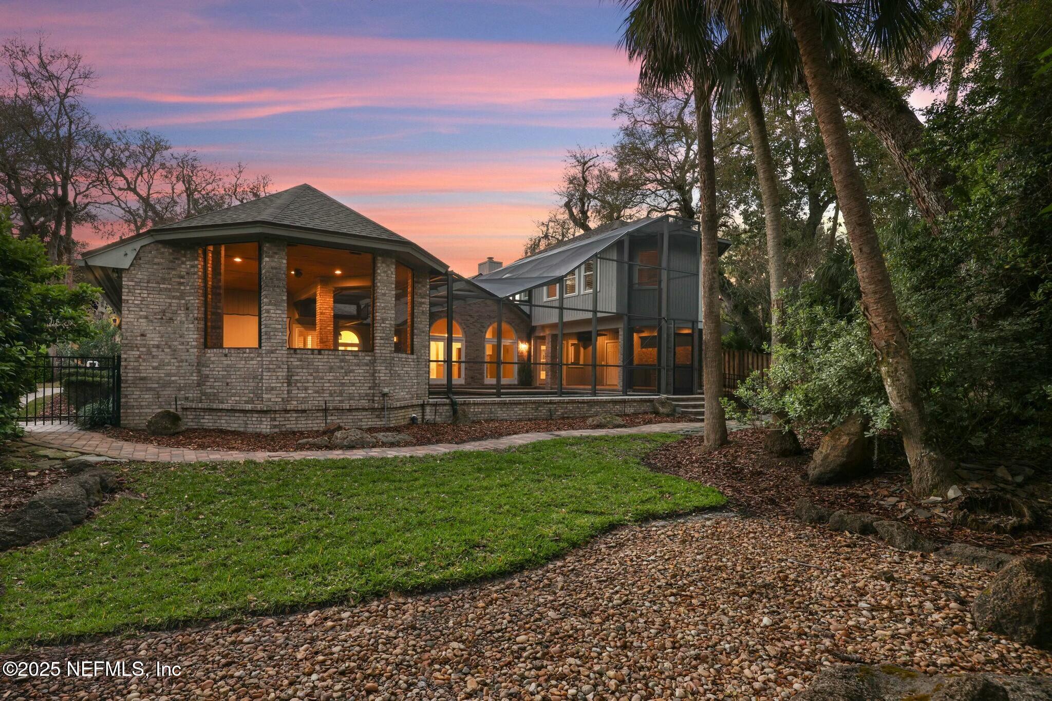 2323 BAREFOOT Trace