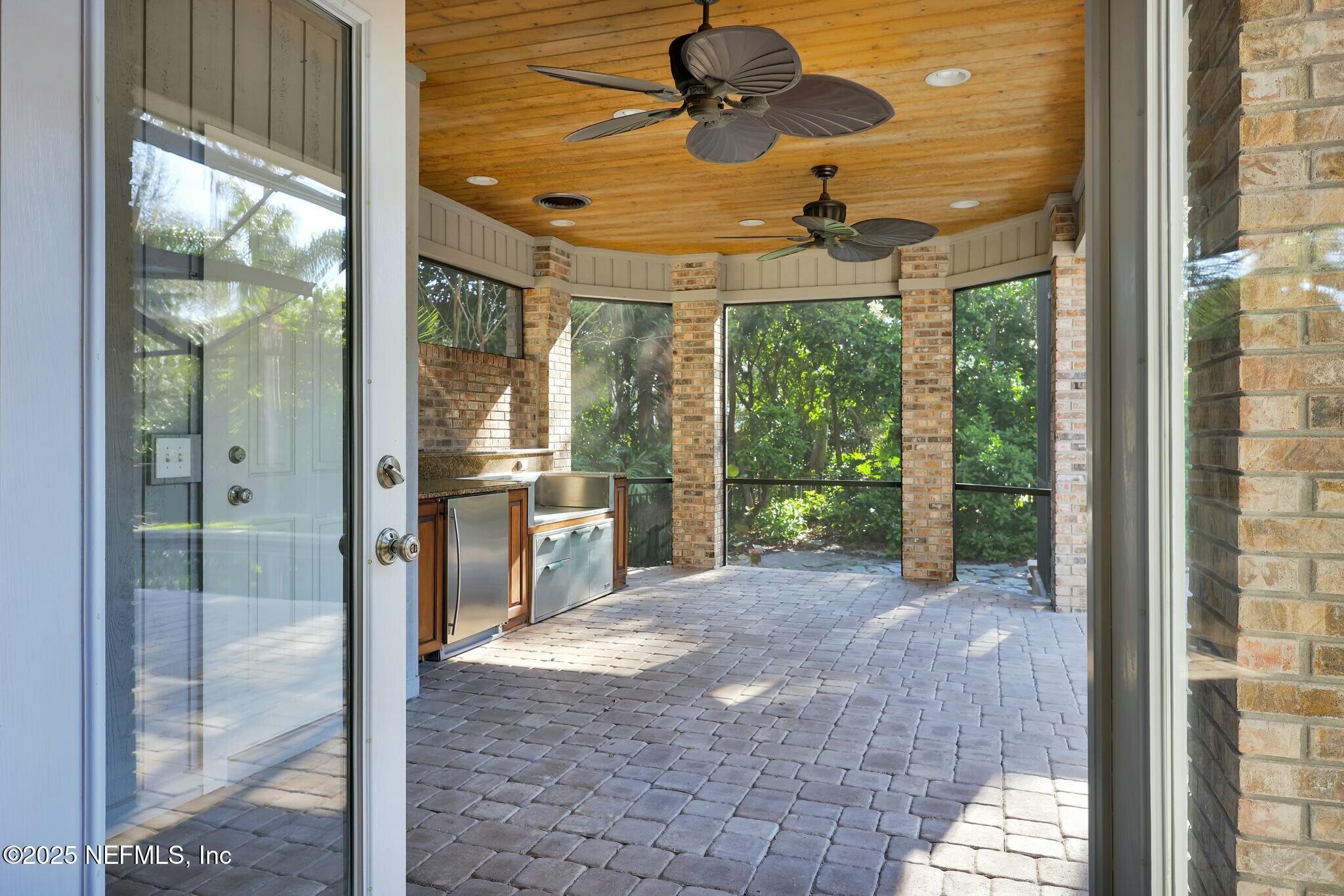2323 BAREFOOT Trace
