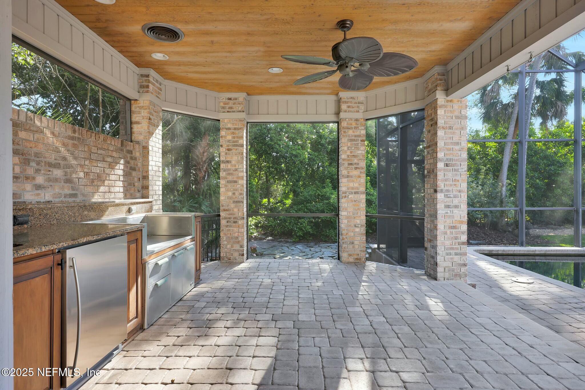 2323 BAREFOOT Trace