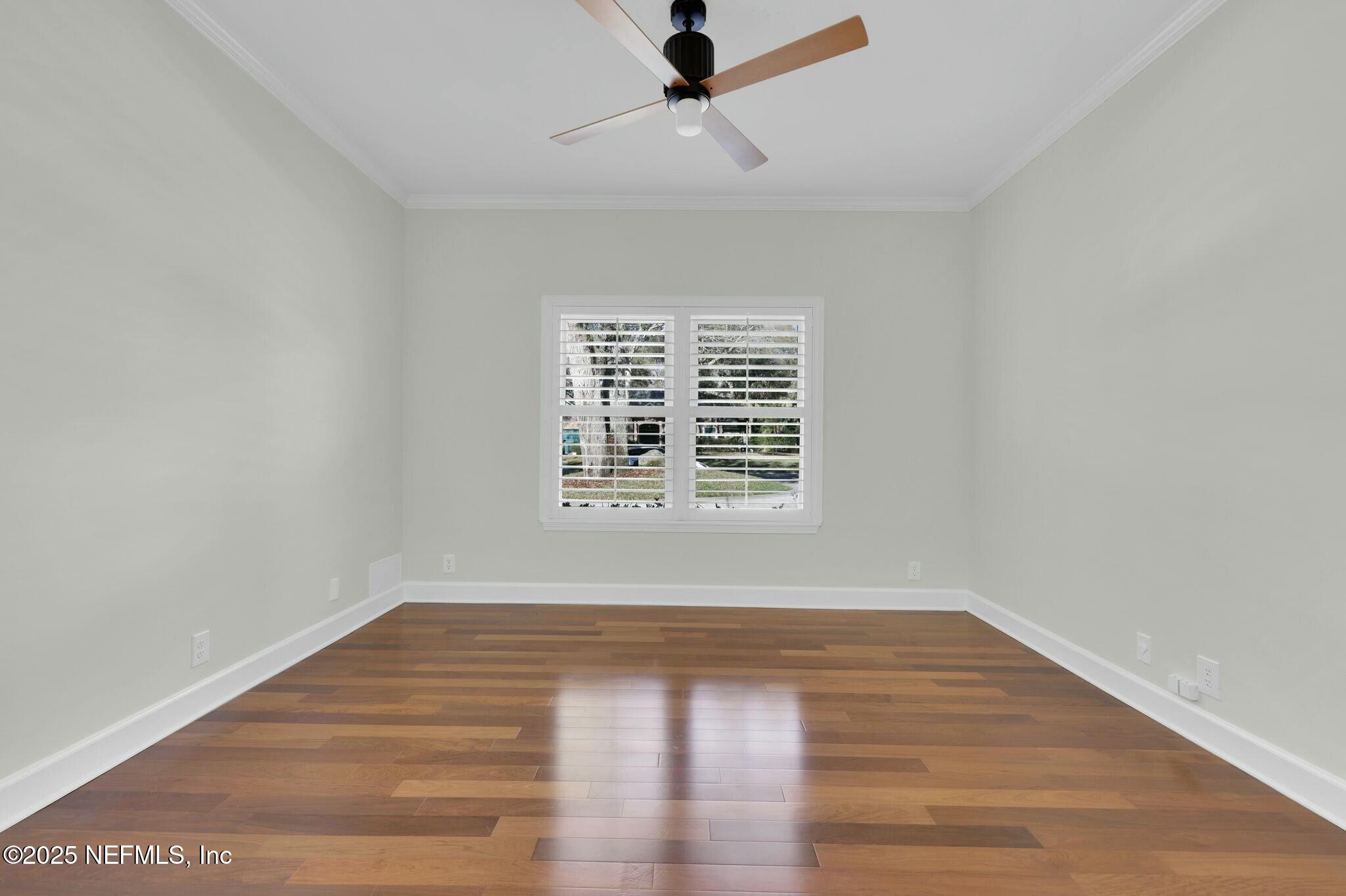 2323 BAREFOOT Trace