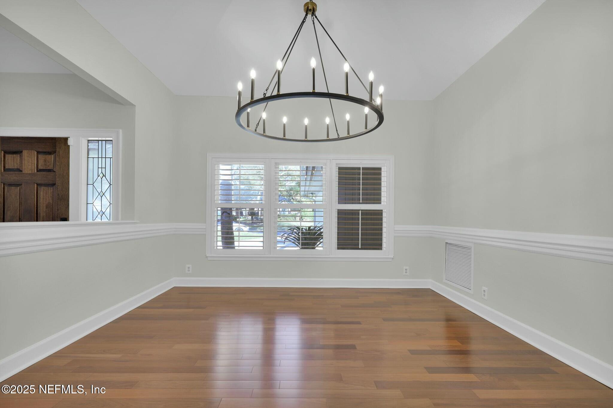 2323 BAREFOOT Trace
