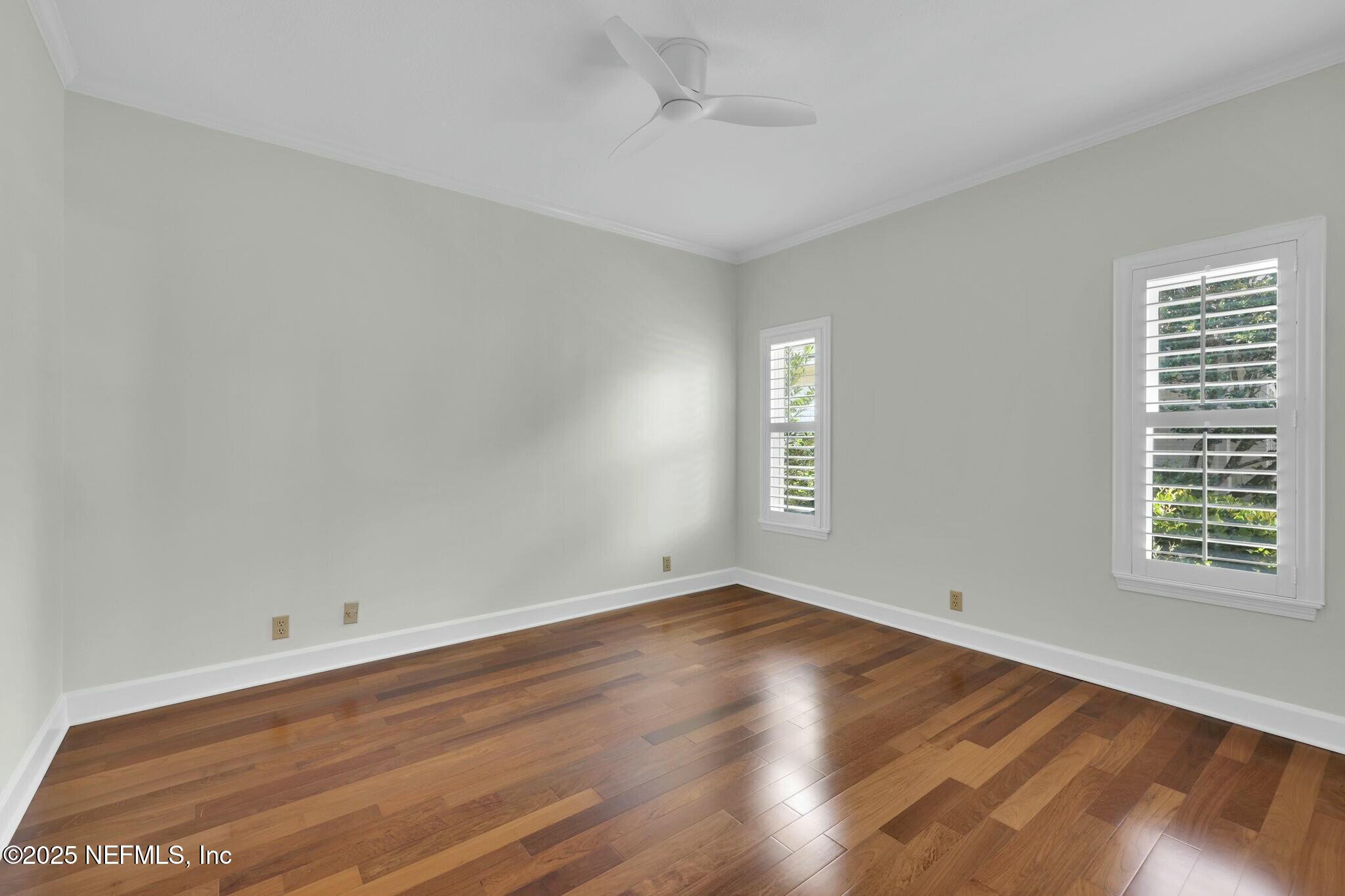 2323 BAREFOOT Trace