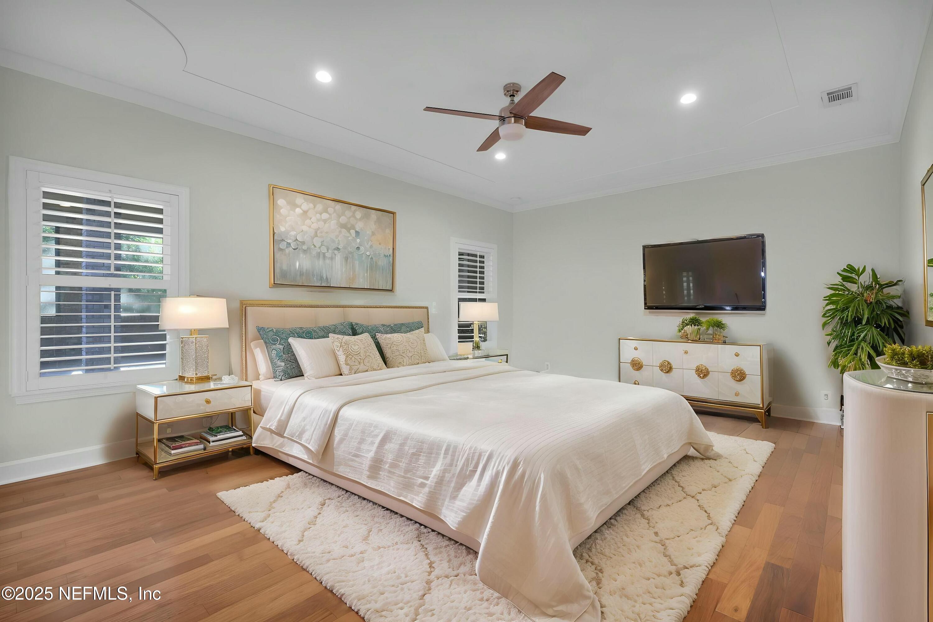 2323 BAREFOOT Trace