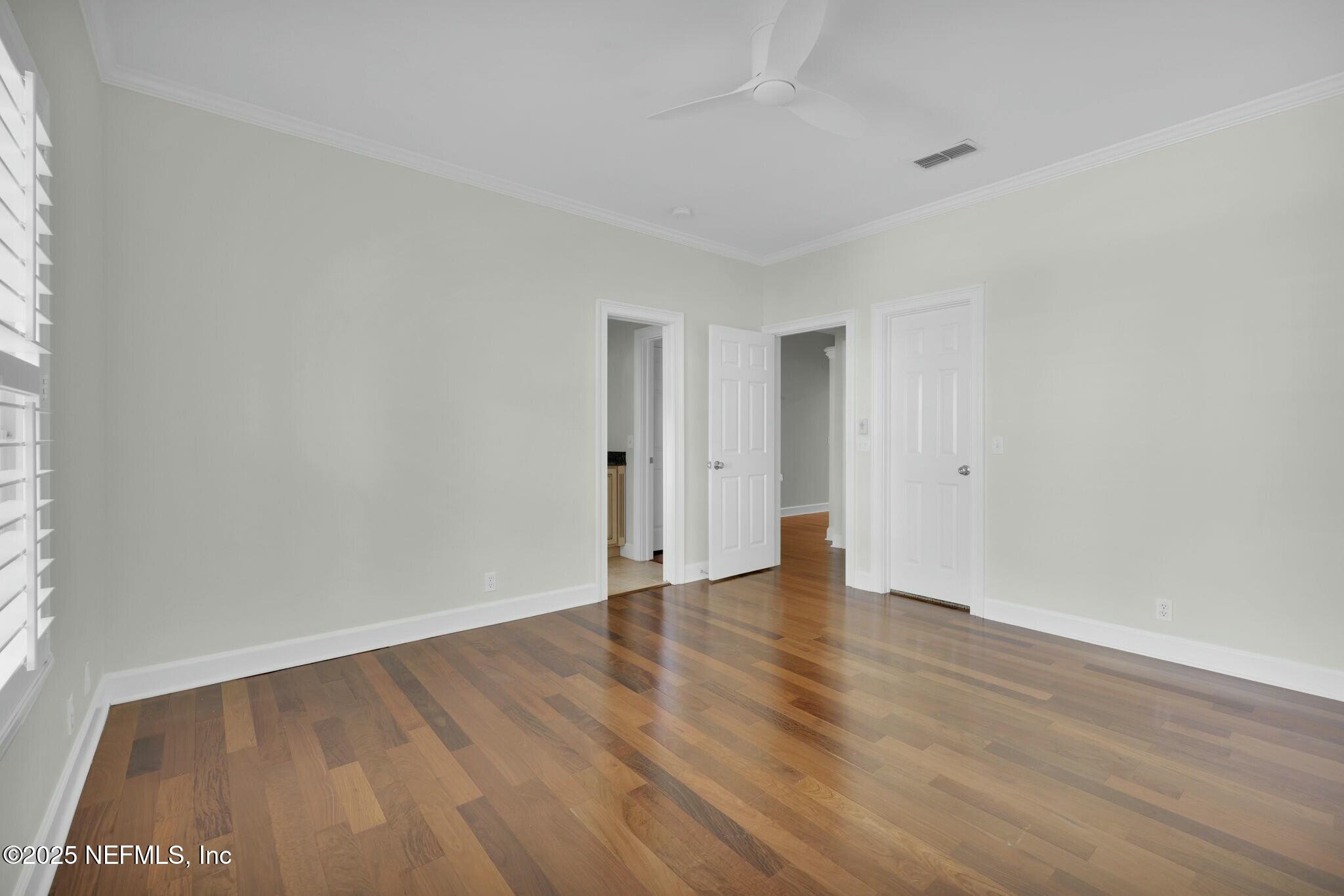2323 BAREFOOT Trace
