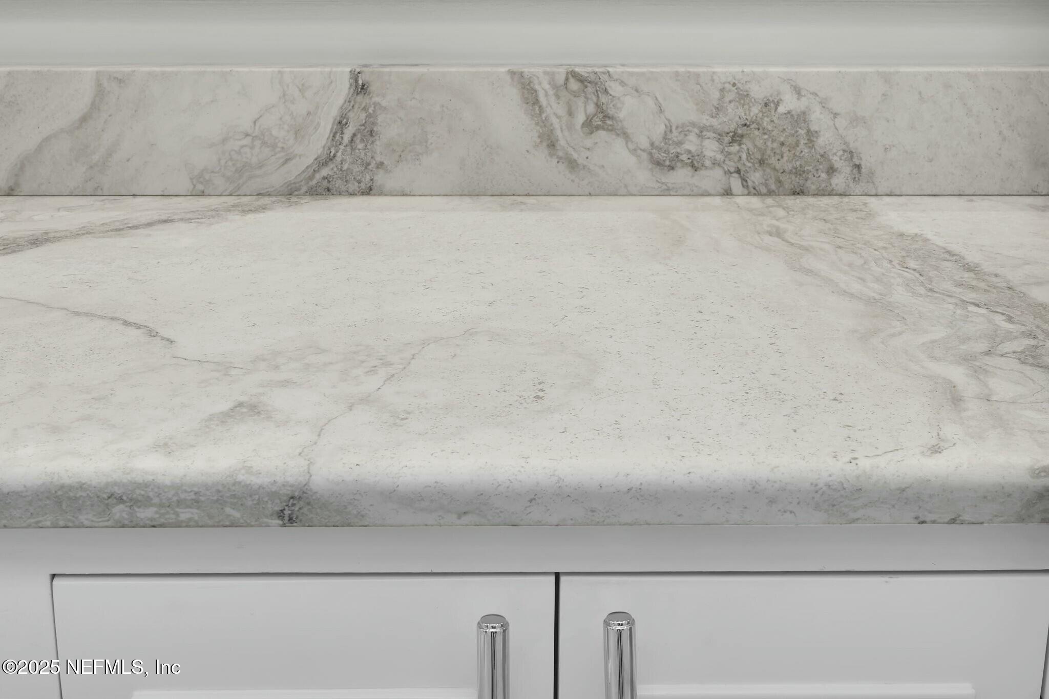 2323 BAREFOOT Trace