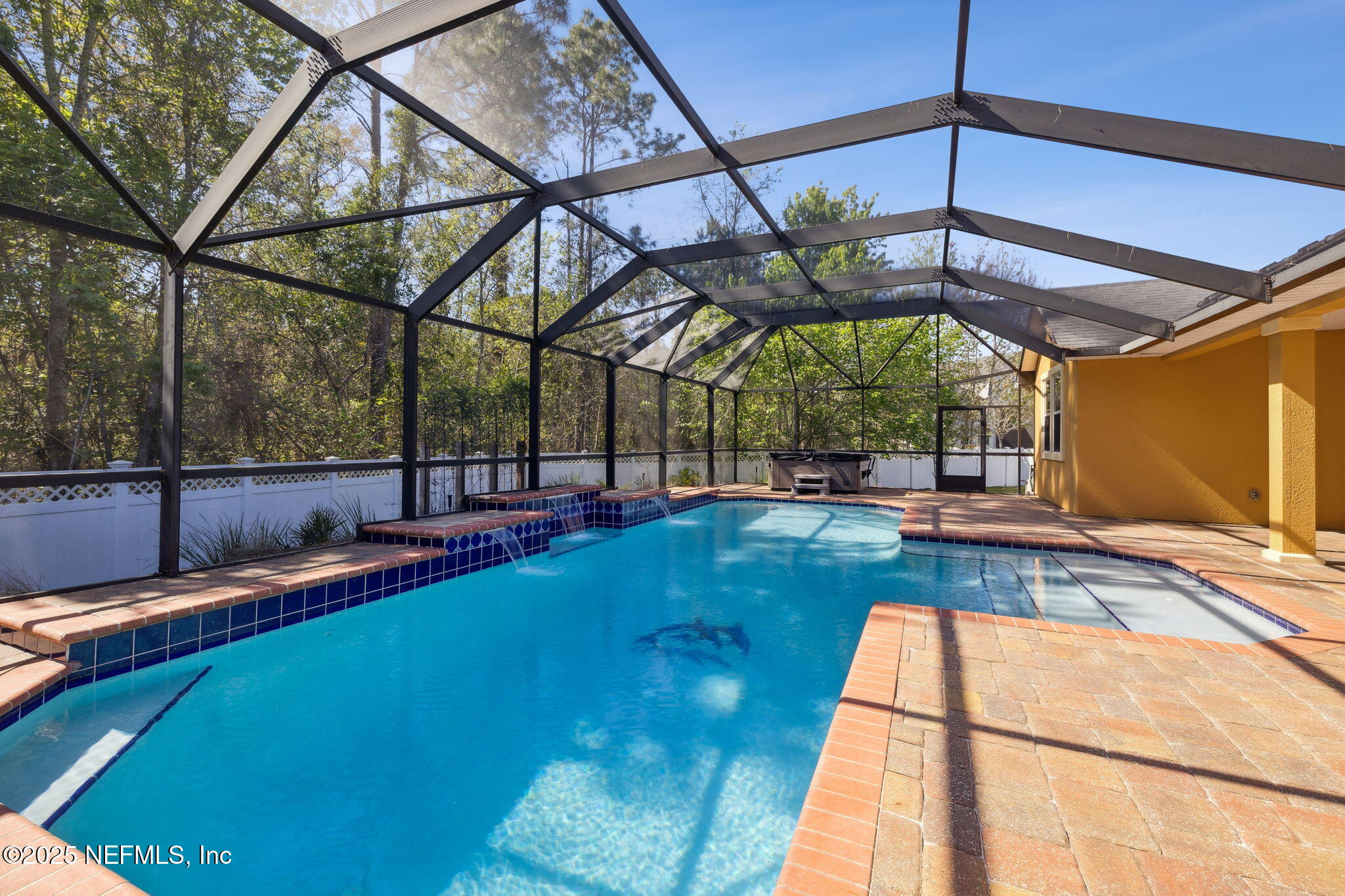 571 E KINGS COLLEGE Drive, St. Johns