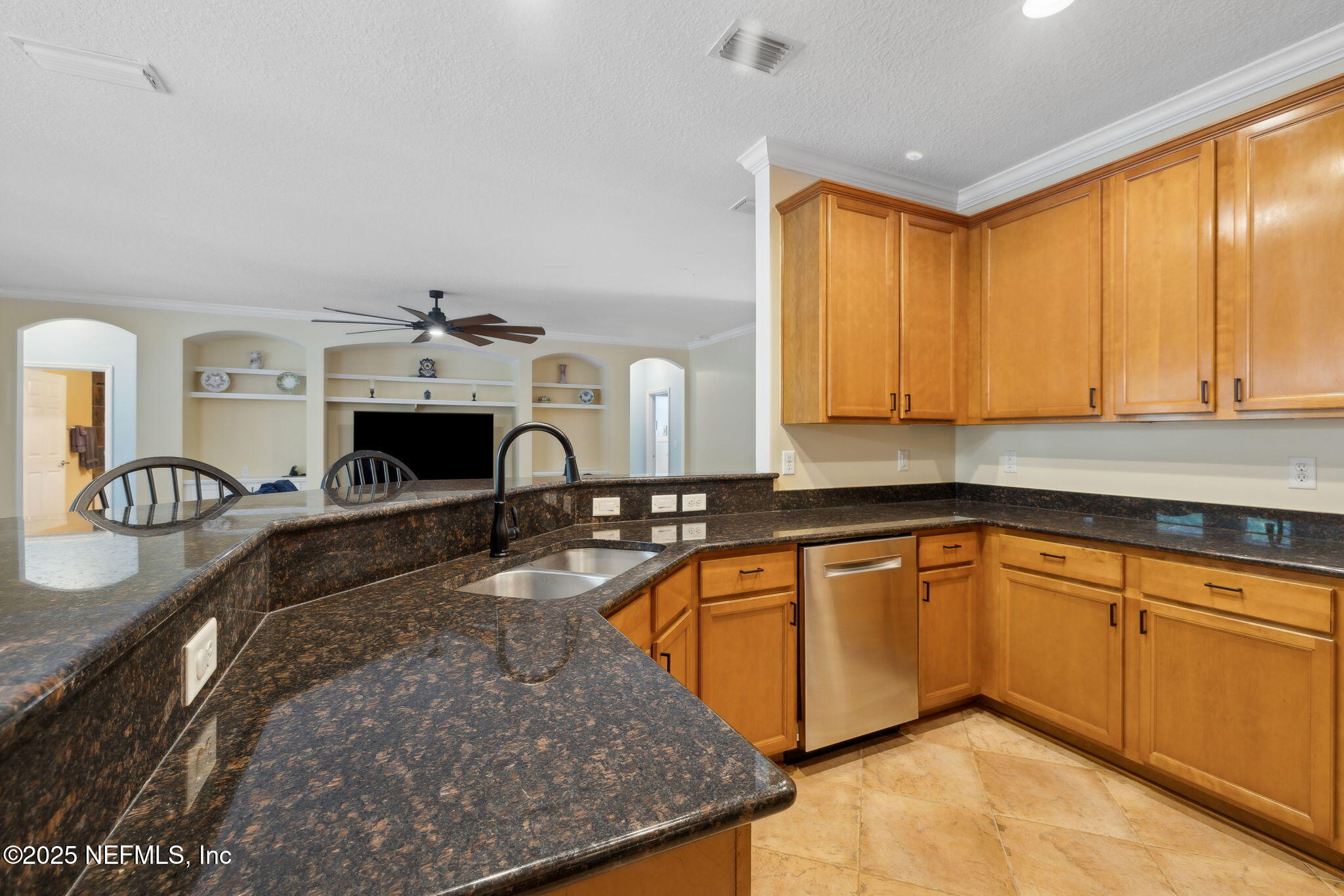 571 E KINGS COLLEGE Drive, St. Johns