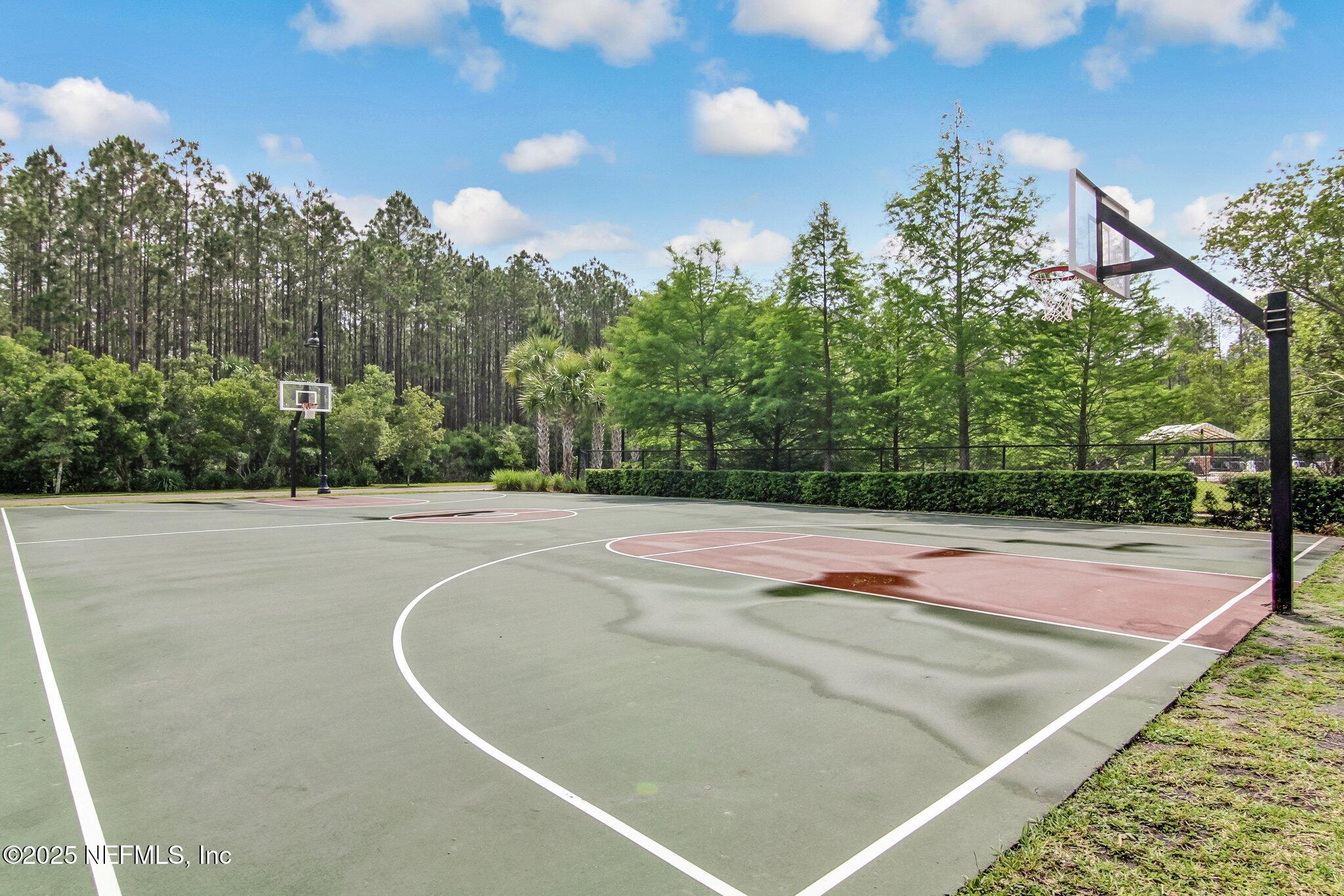 571 E KINGS COLLEGE Drive, St. Johns