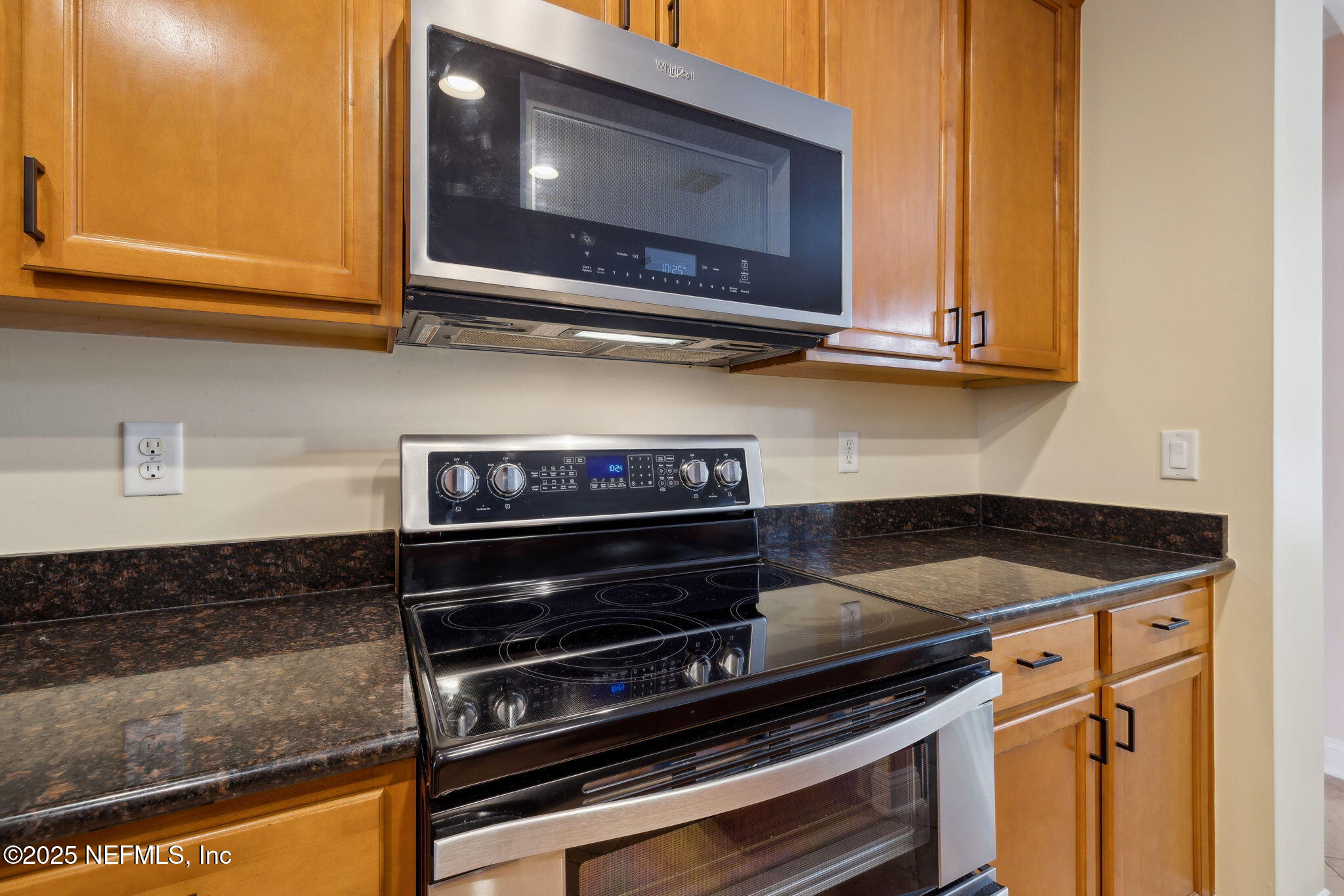 571 E KINGS COLLEGE Drive, St. Johns