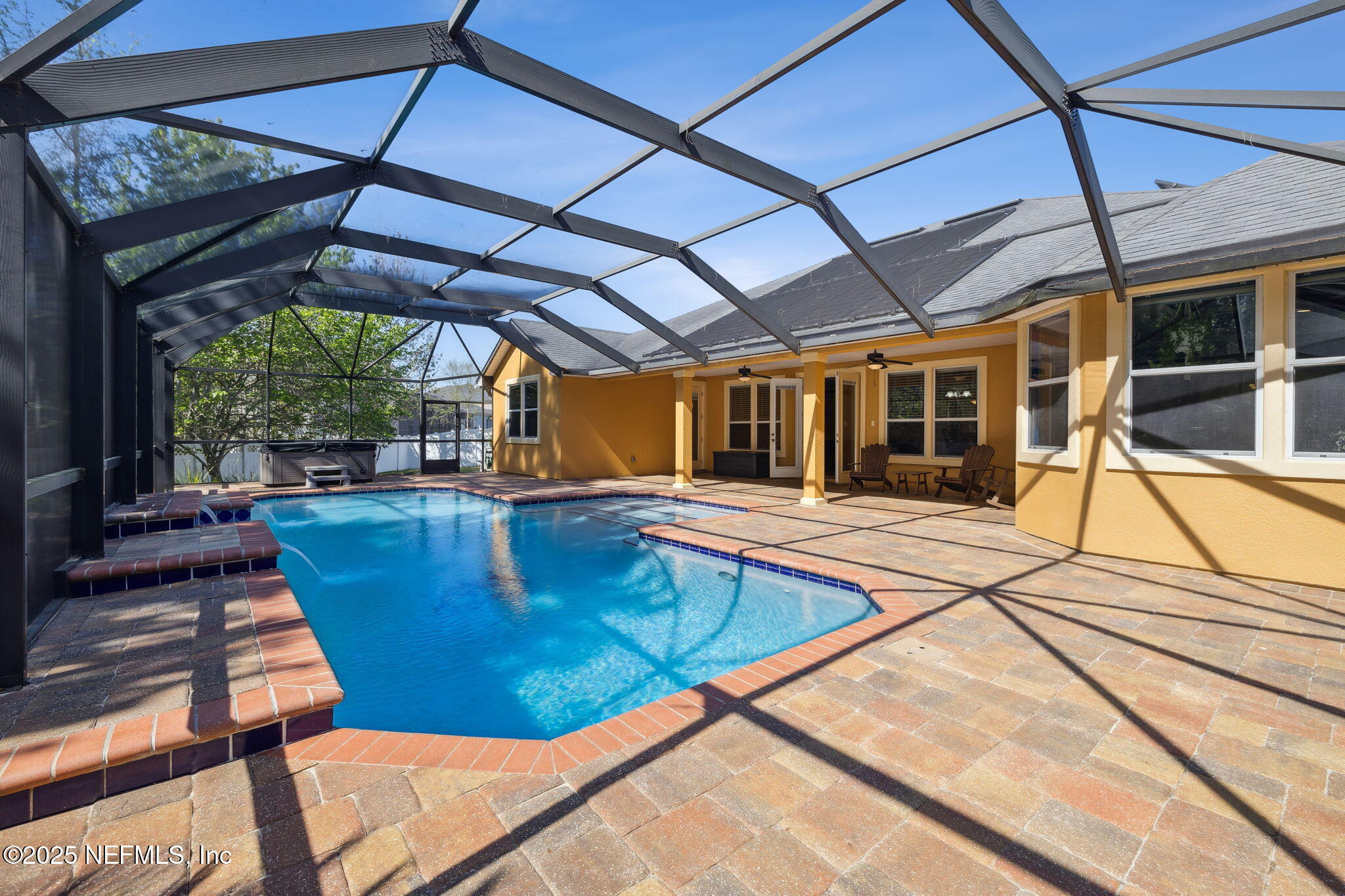 571 E KINGS COLLEGE Drive, St. Johns