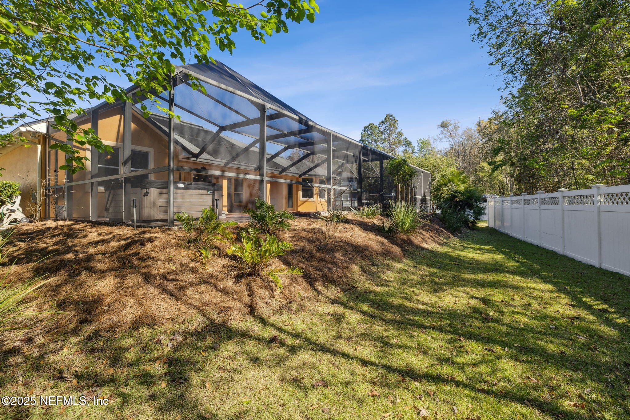 571 E KINGS COLLEGE Drive, St. Johns
