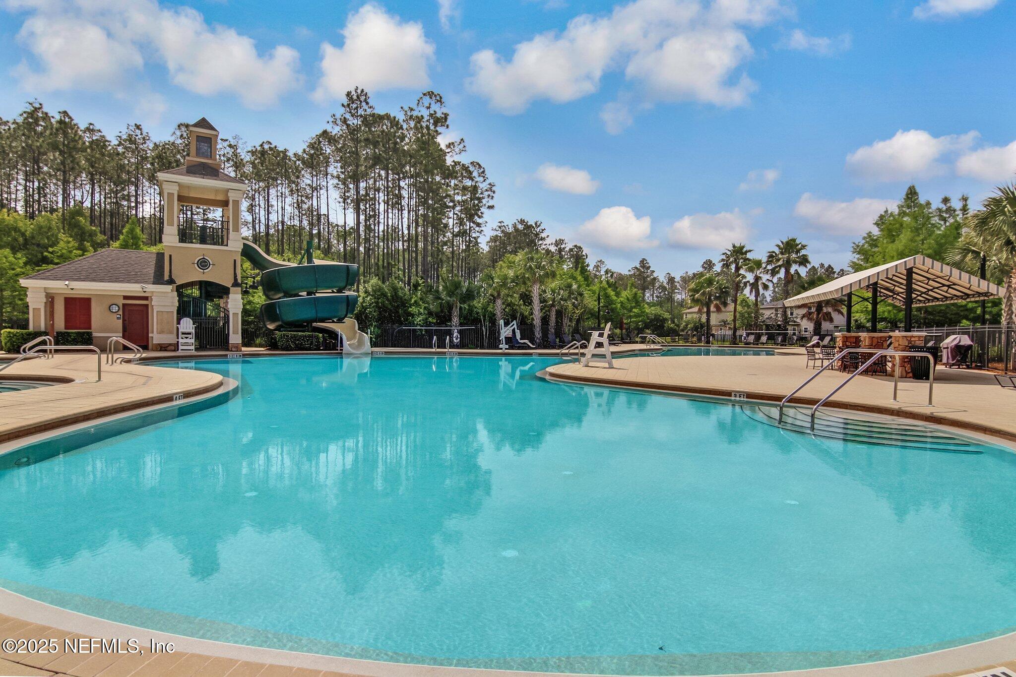 571 E KINGS COLLEGE Drive, St. Johns