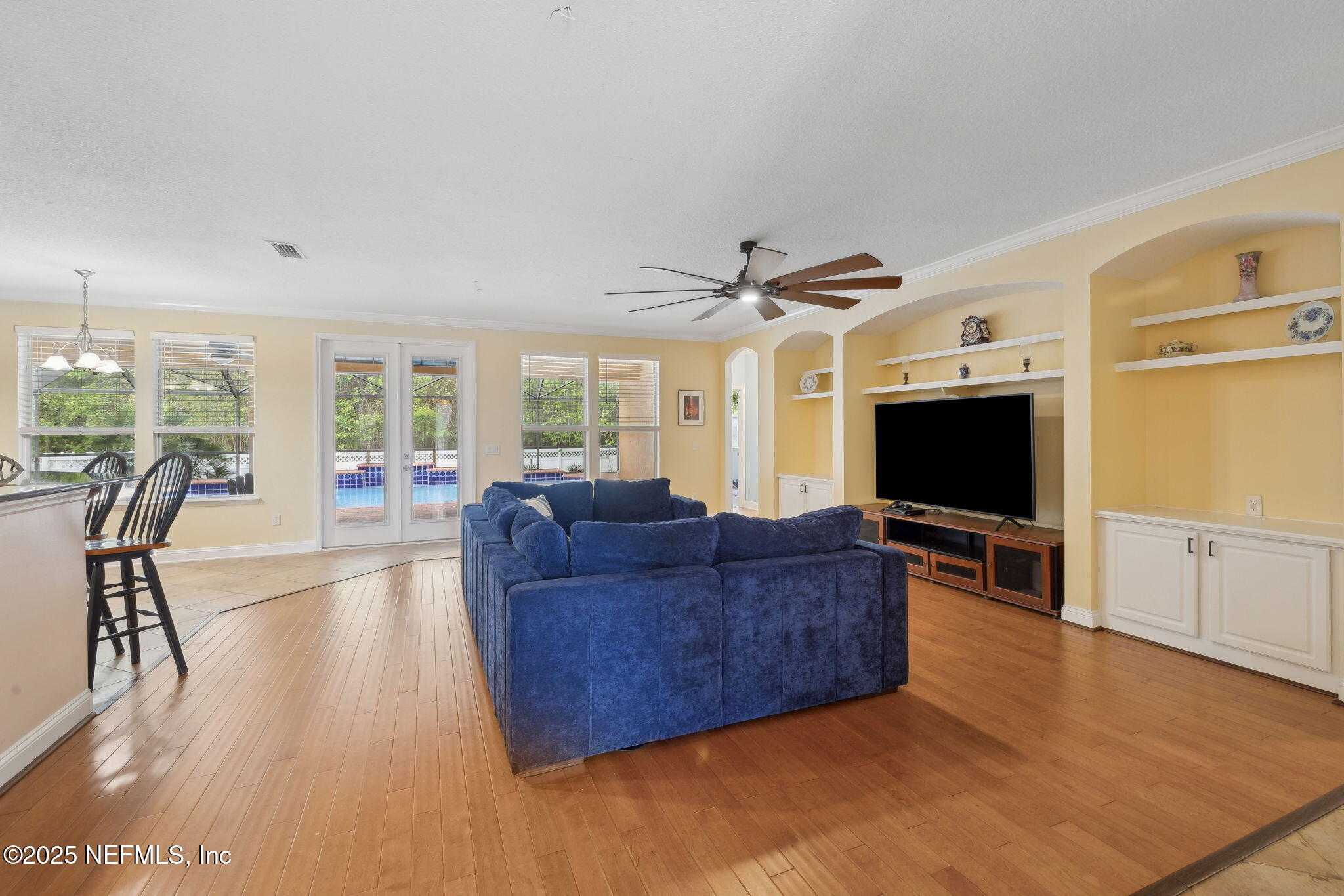 571 E KINGS COLLEGE Drive, St. Johns