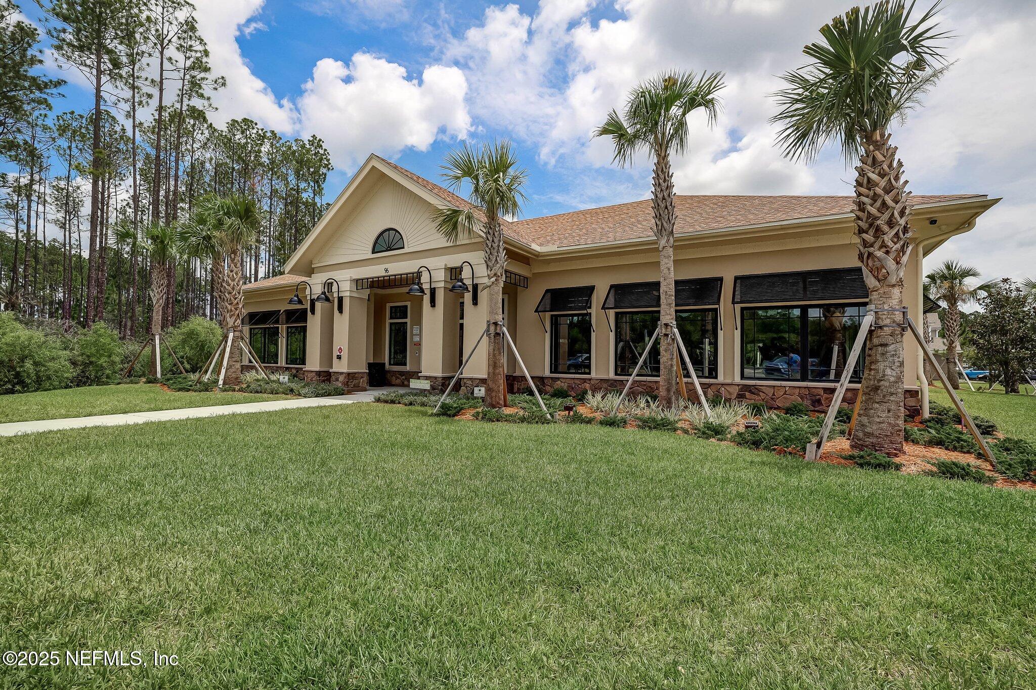 571 E KINGS COLLEGE Drive, St. Johns