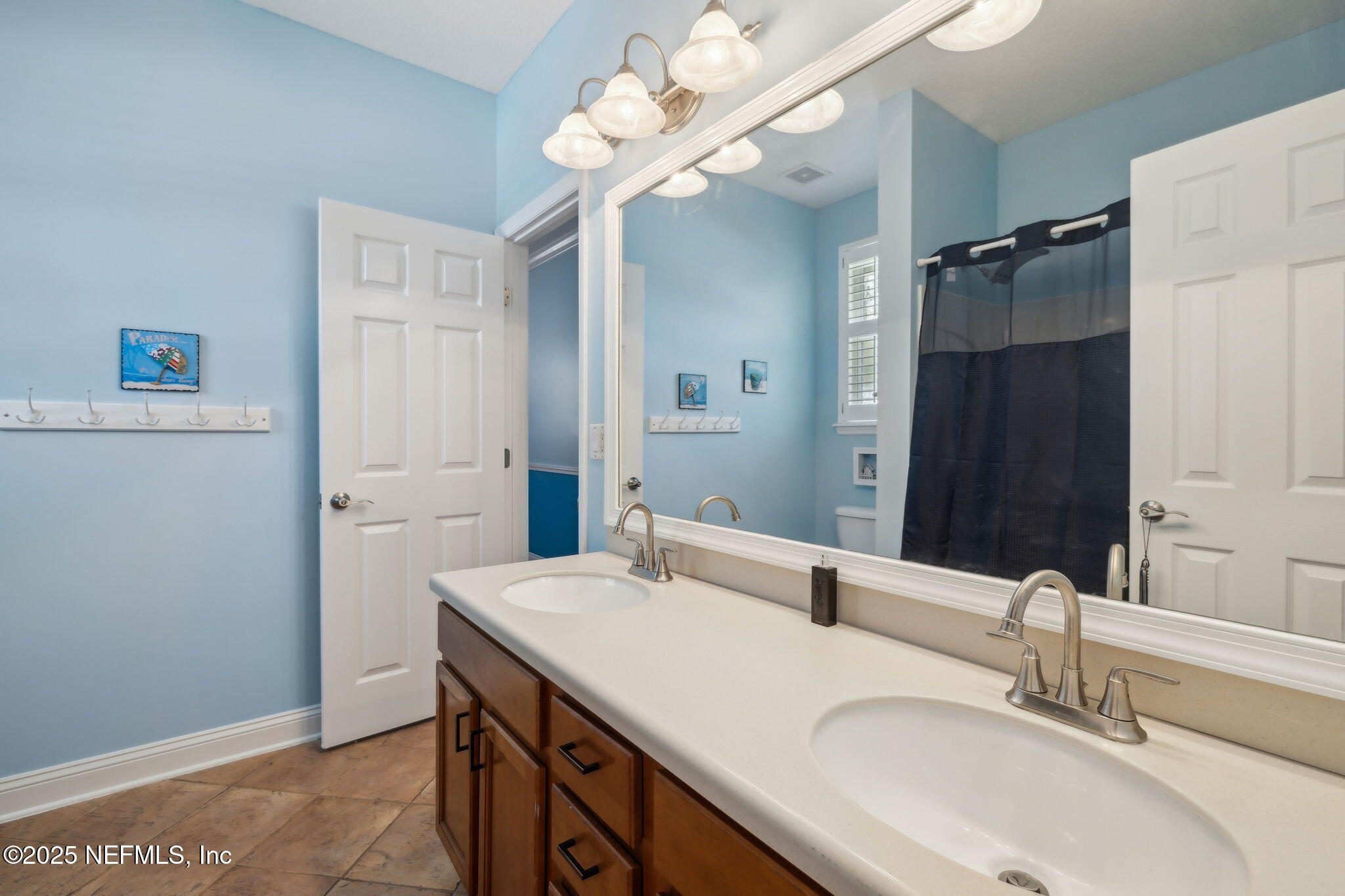 571 E KINGS COLLEGE Drive, St. Johns