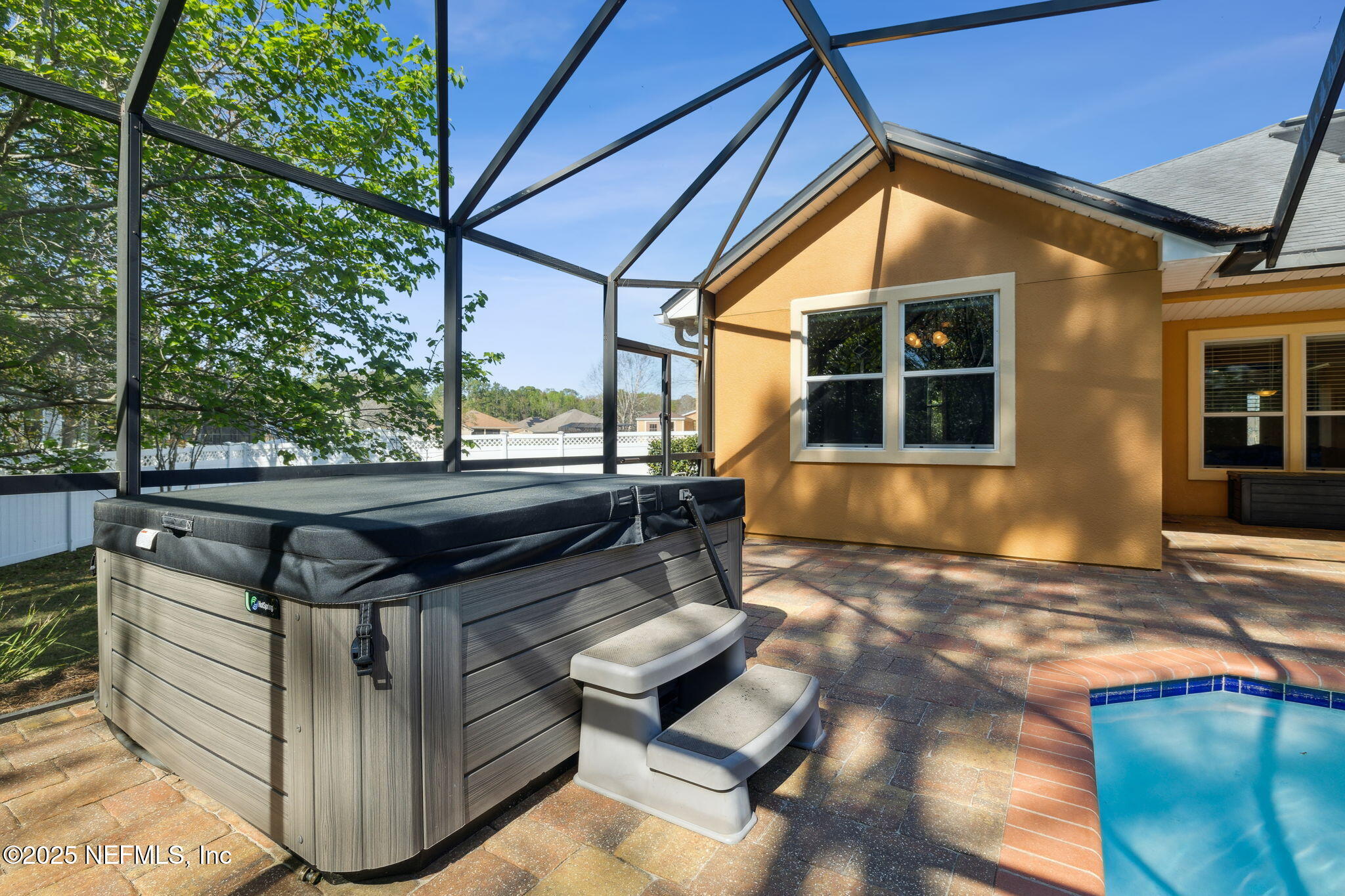 571 E KINGS COLLEGE Drive, St. Johns