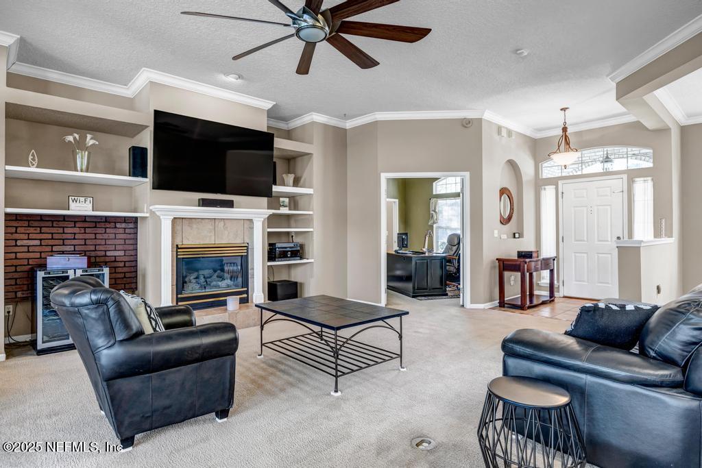 525 WILLOW OAK Lane, St. Johns