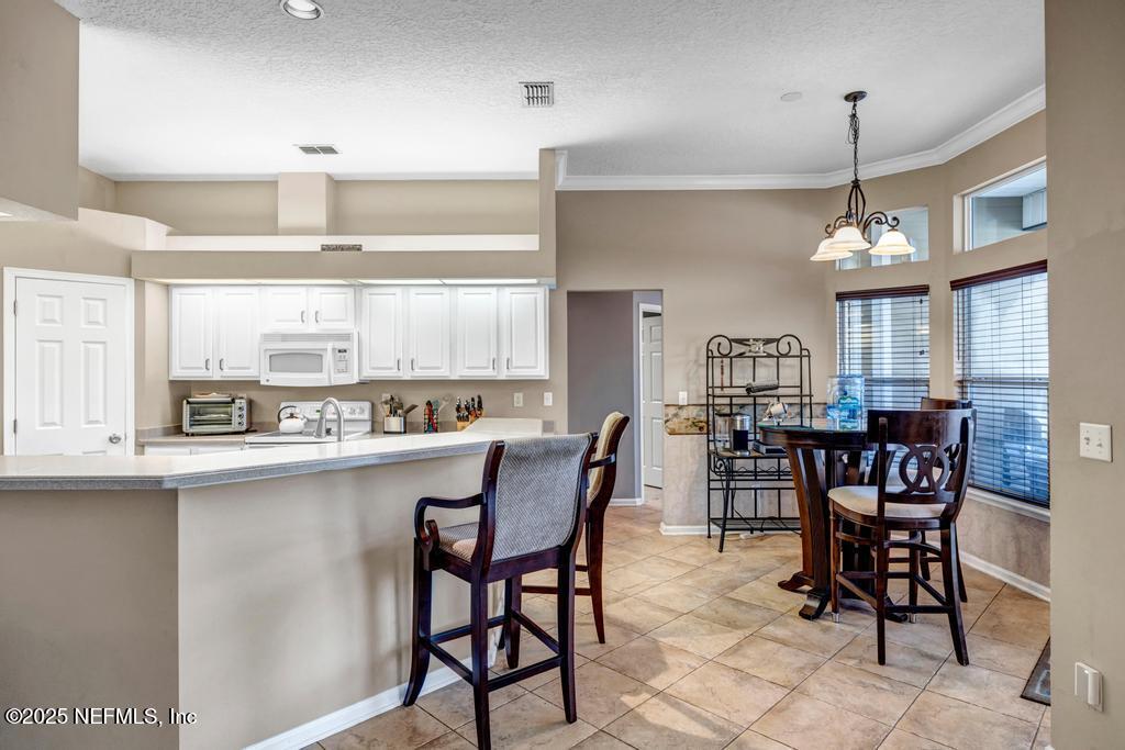 525 WILLOW OAK Lane, St. Johns