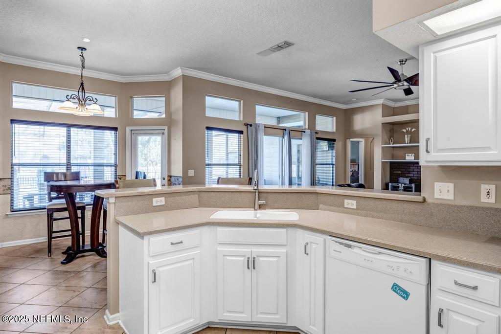 525 WILLOW OAK Lane, St. Johns