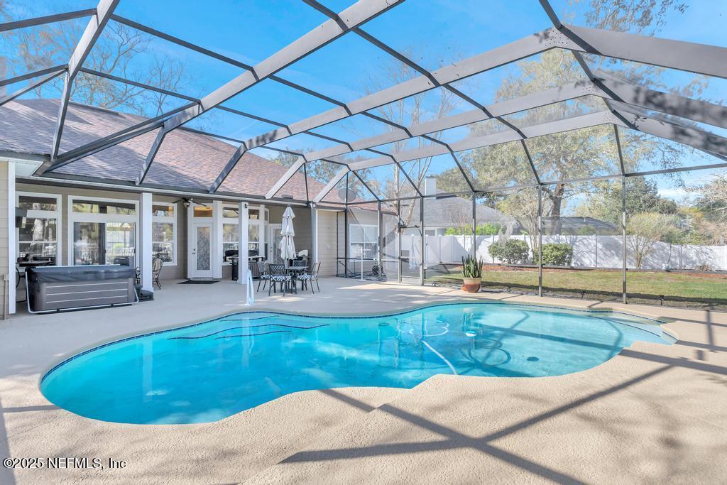 525 WILLOW OAK Lane, St. Johns