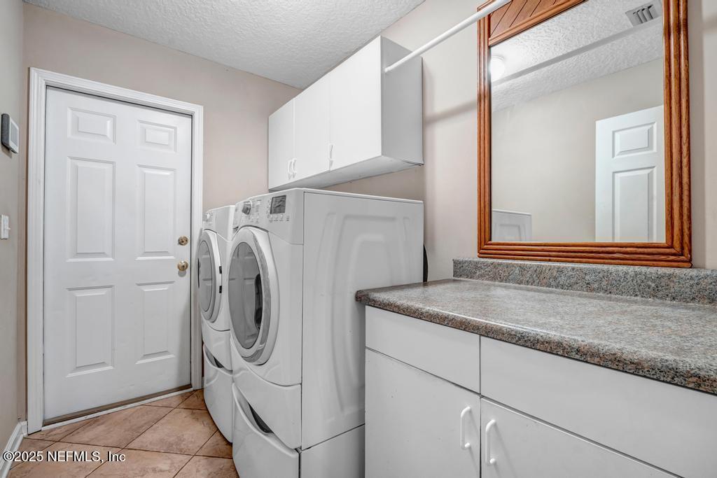 525 WILLOW OAK Lane, St. Johns
