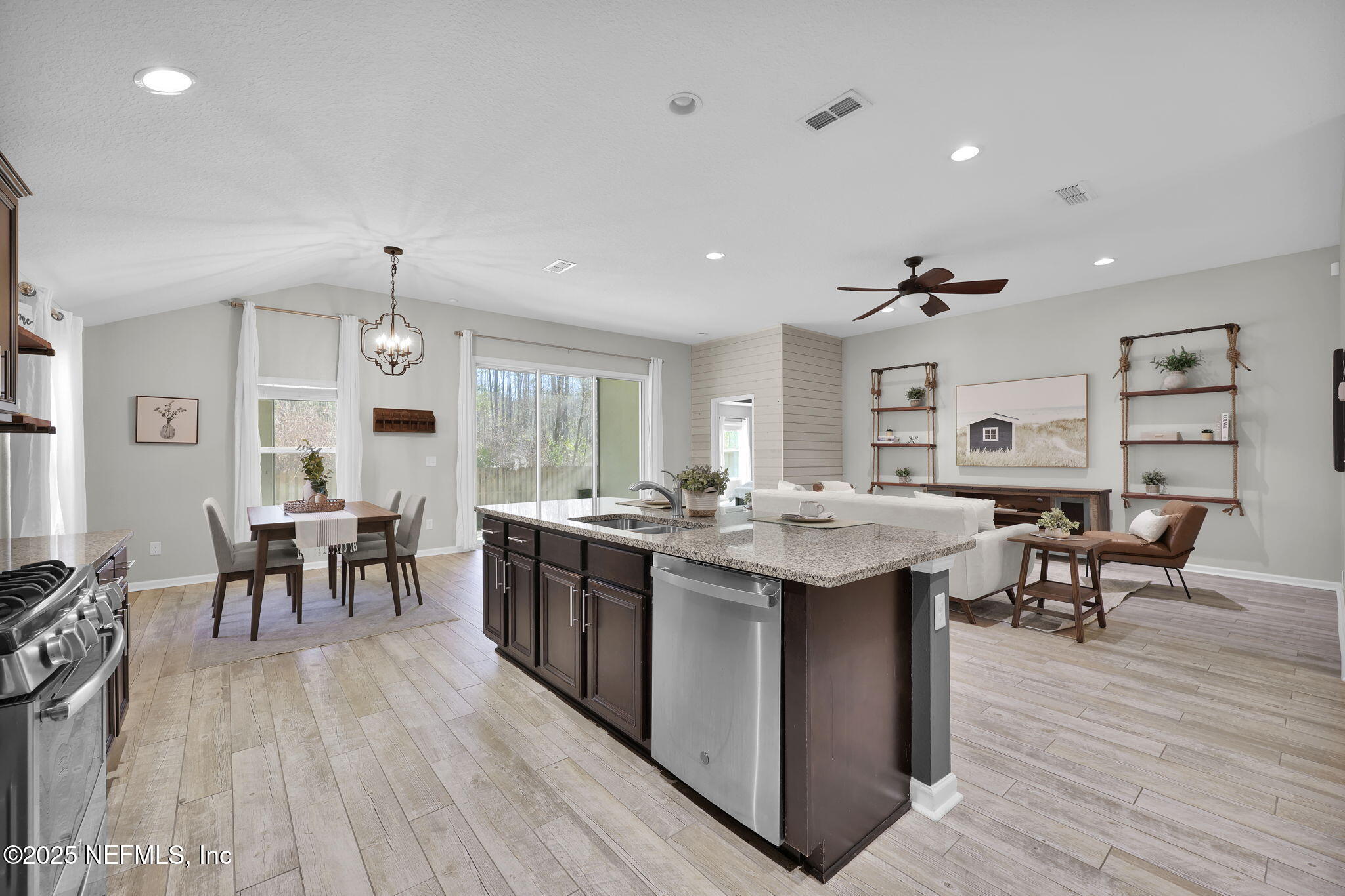 255 WILLOW RIDGE Drive