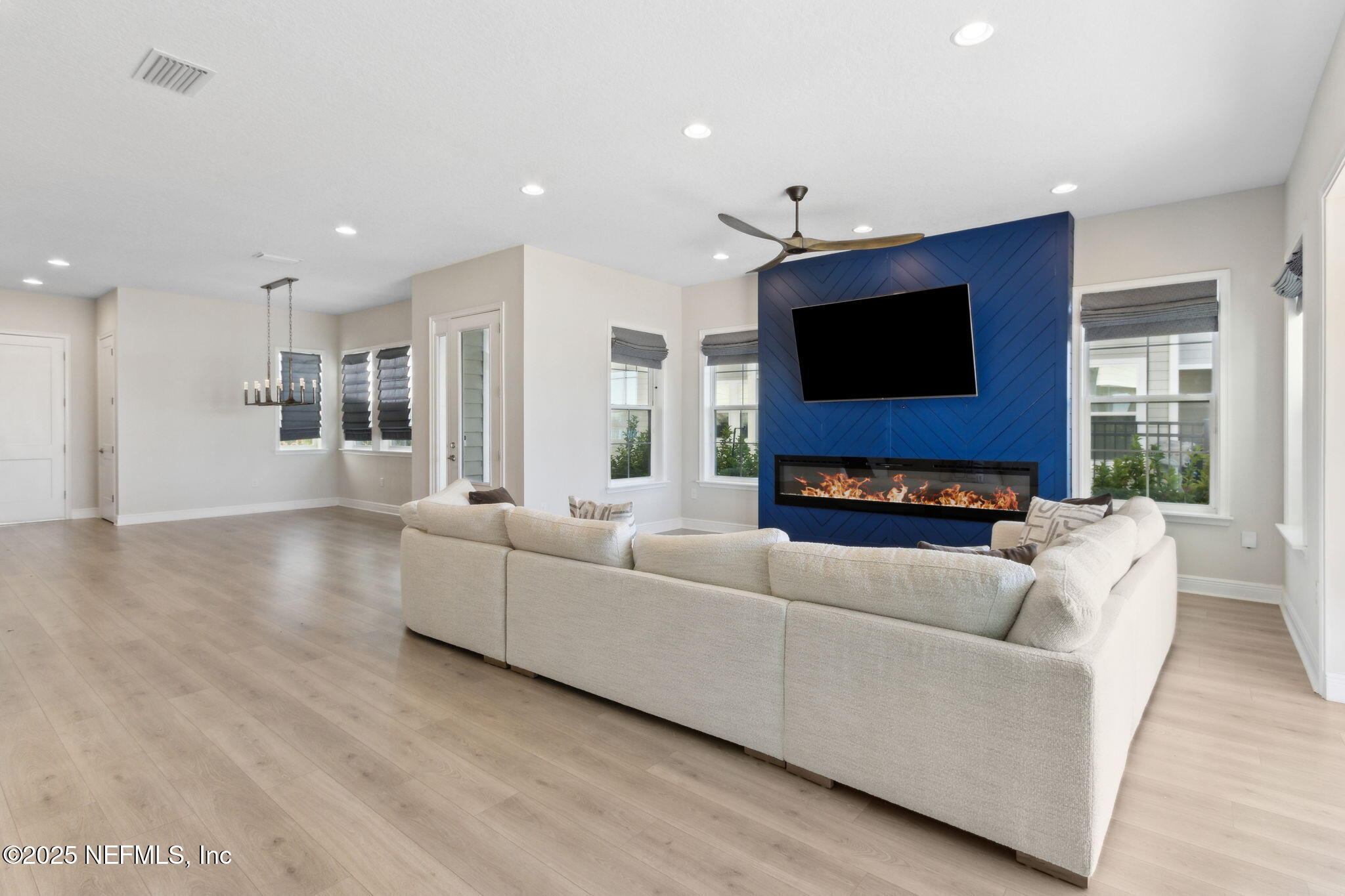 401 MARQUESA Circle, St. Johns