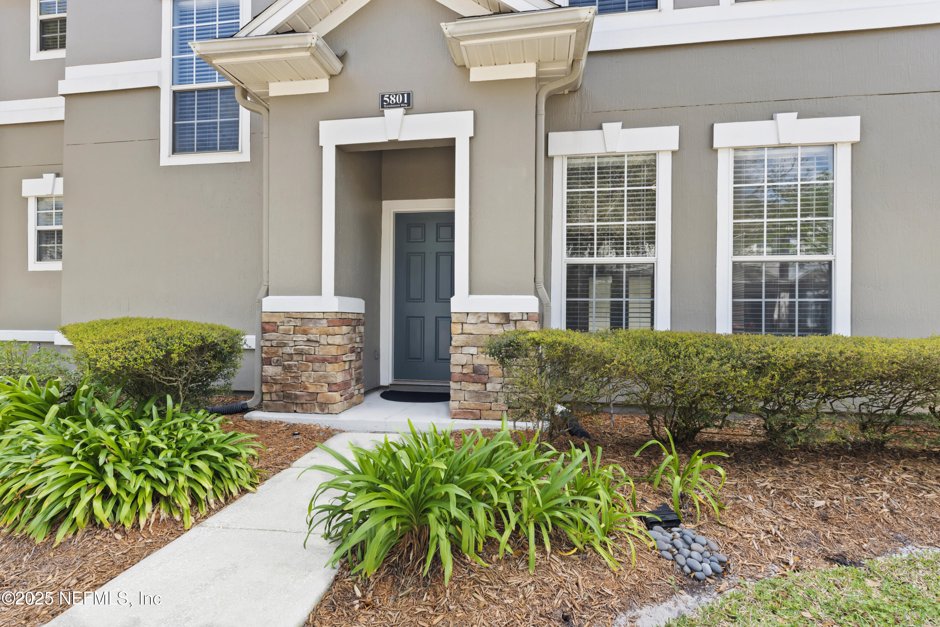 5801 SANDSTONE Way