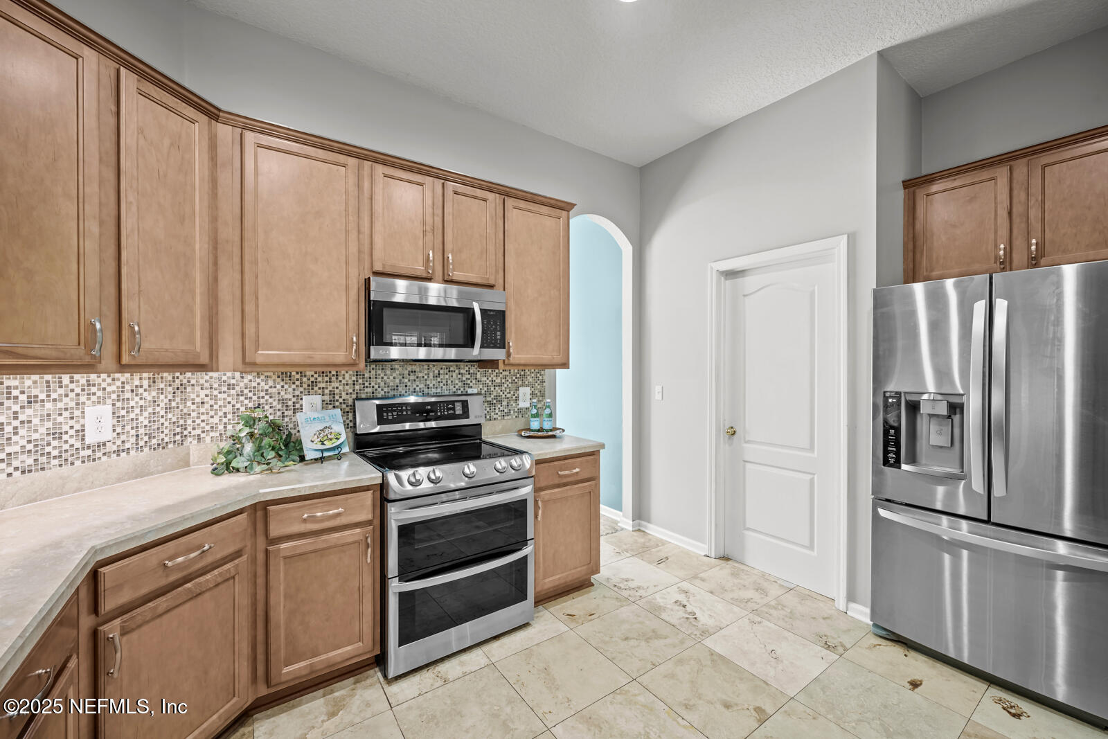 519 APPLE CREEK Drive