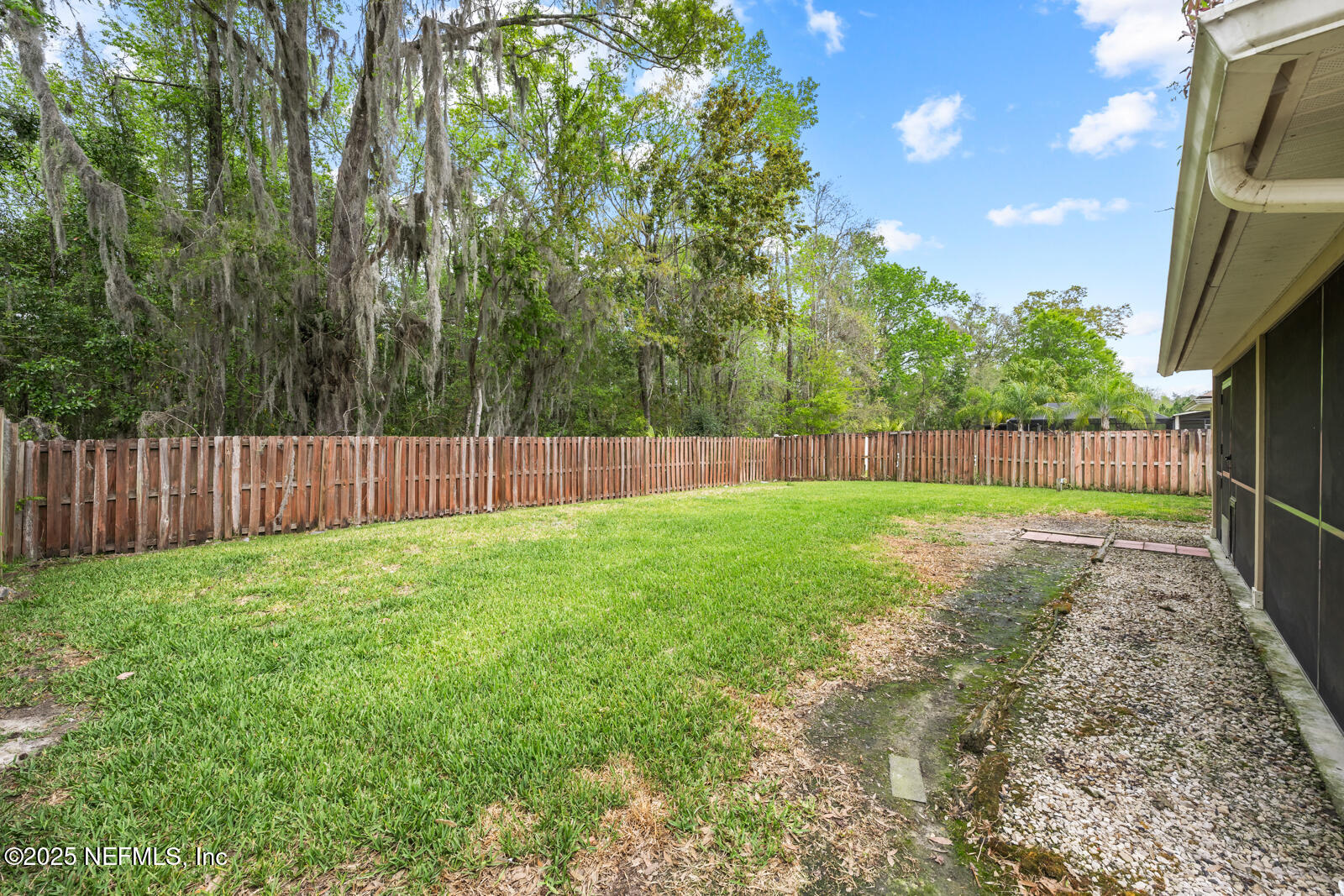 519 APPLE CREEK Drive