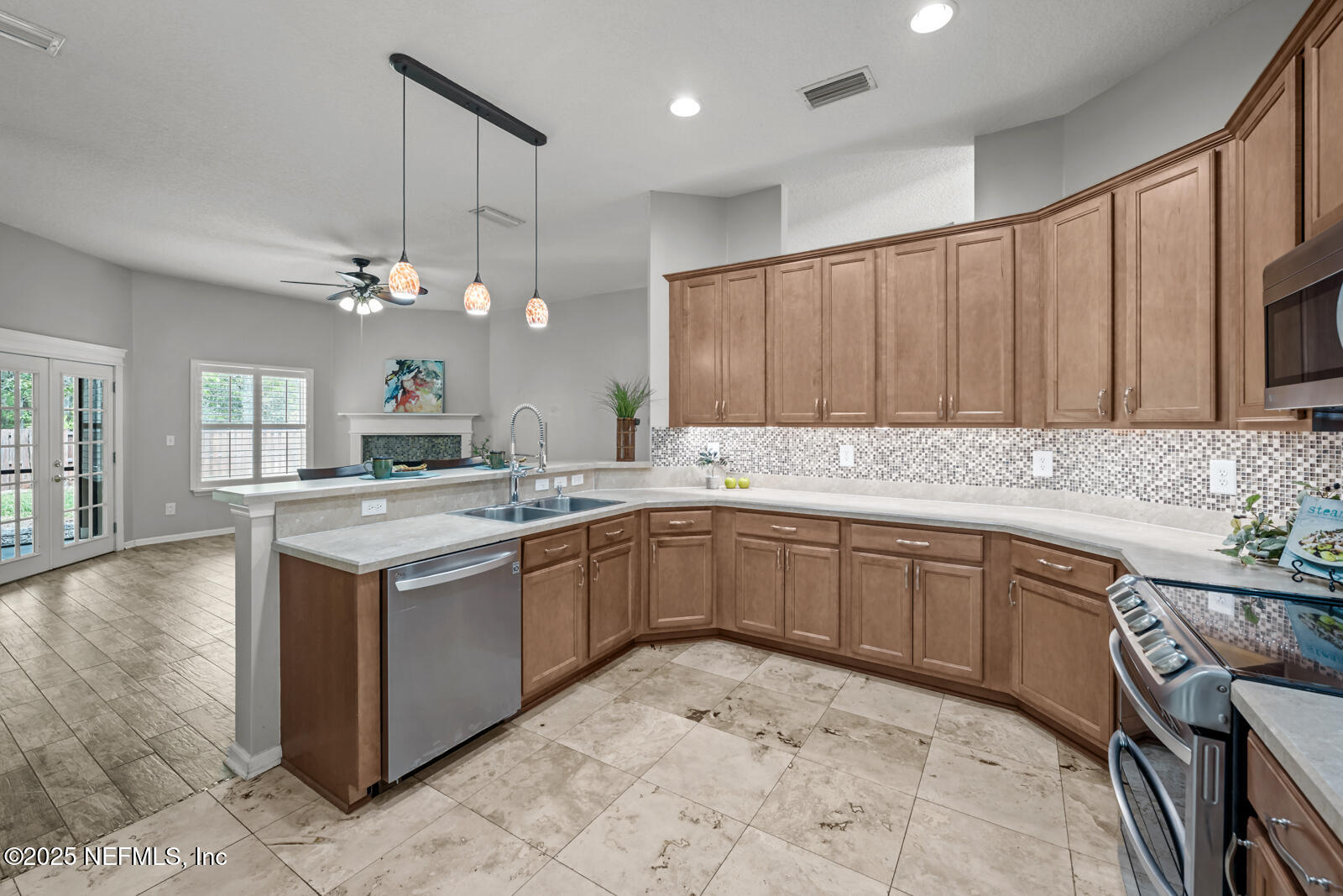 519 APPLE CREEK Drive